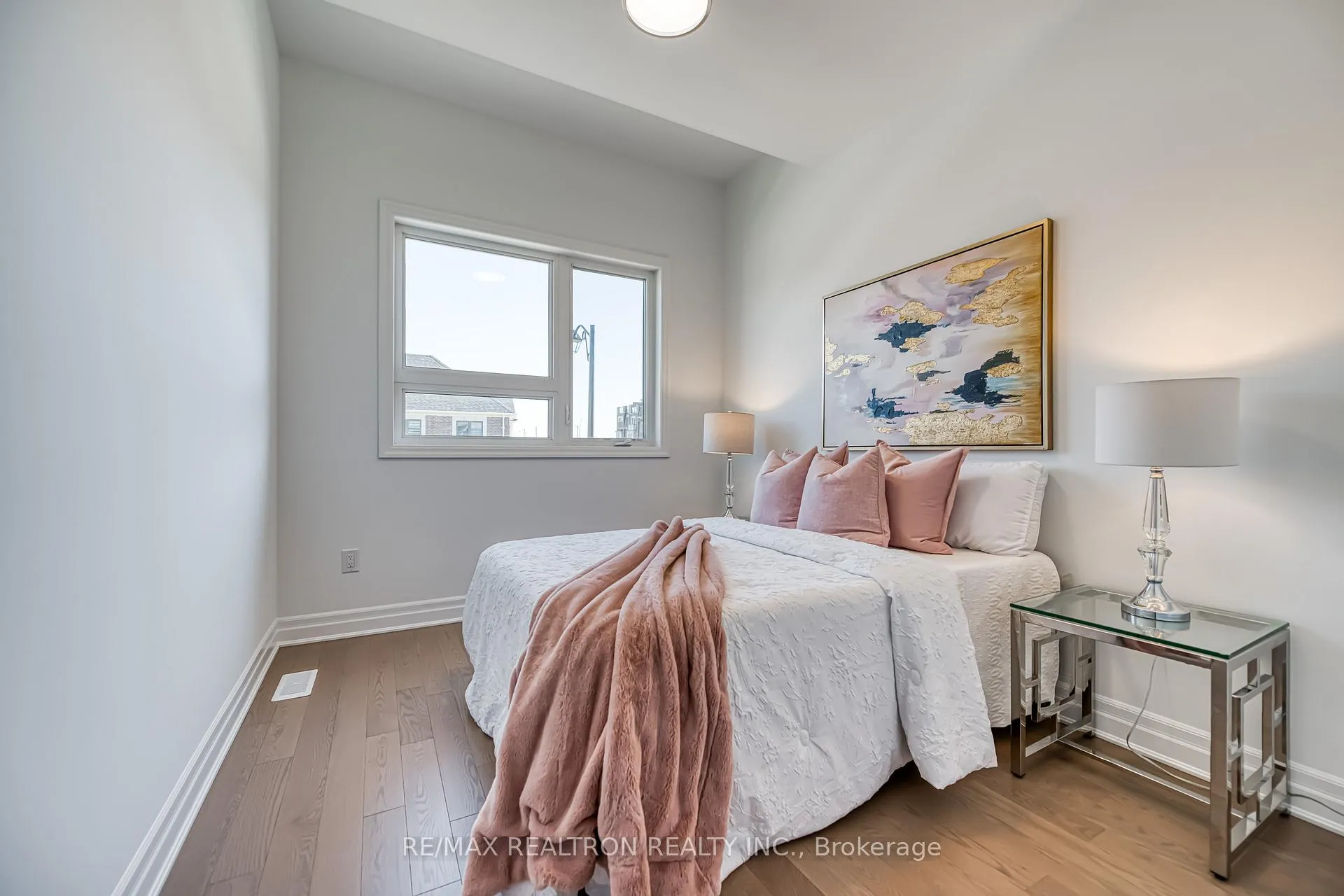 Photo 37 of 63 Greenridge Crescent, Markham, Victoria Square — HOMEH