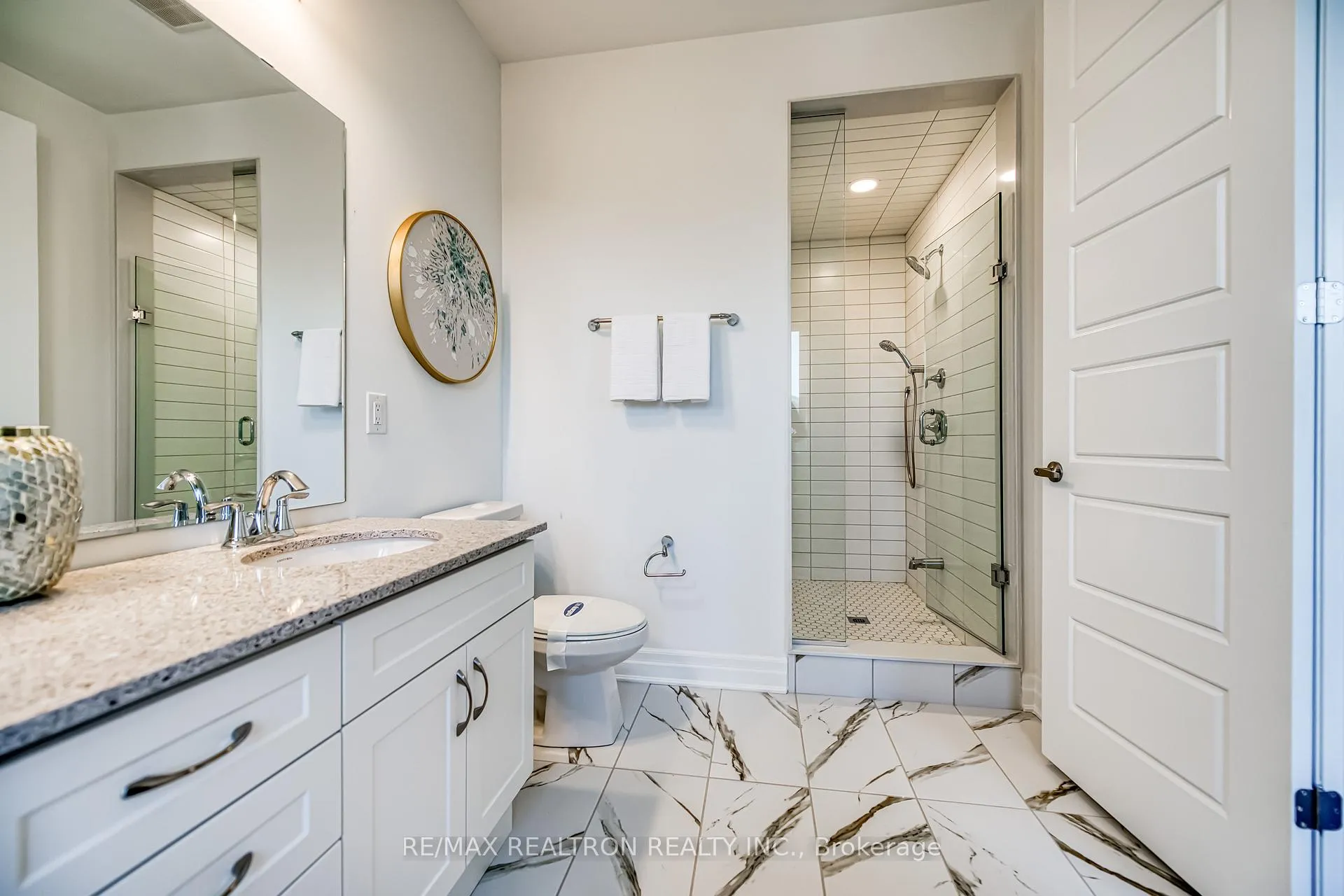 Photo 47 of 63 Greenridge Crescent, Markham, Victoria Square — HOMEH