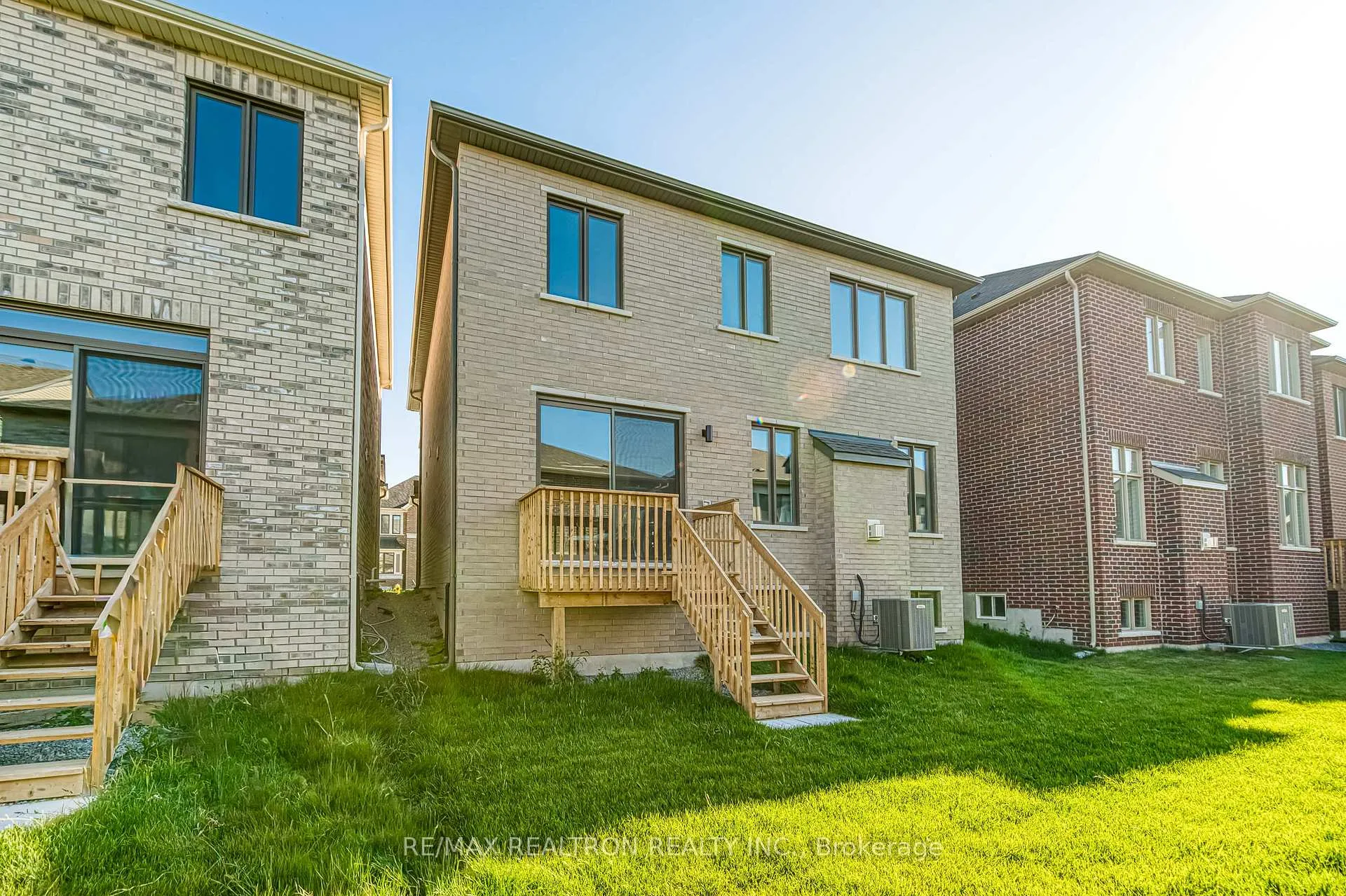Photo 50 of 63 Greenridge Crescent, Markham, Victoria Square — HOMEH