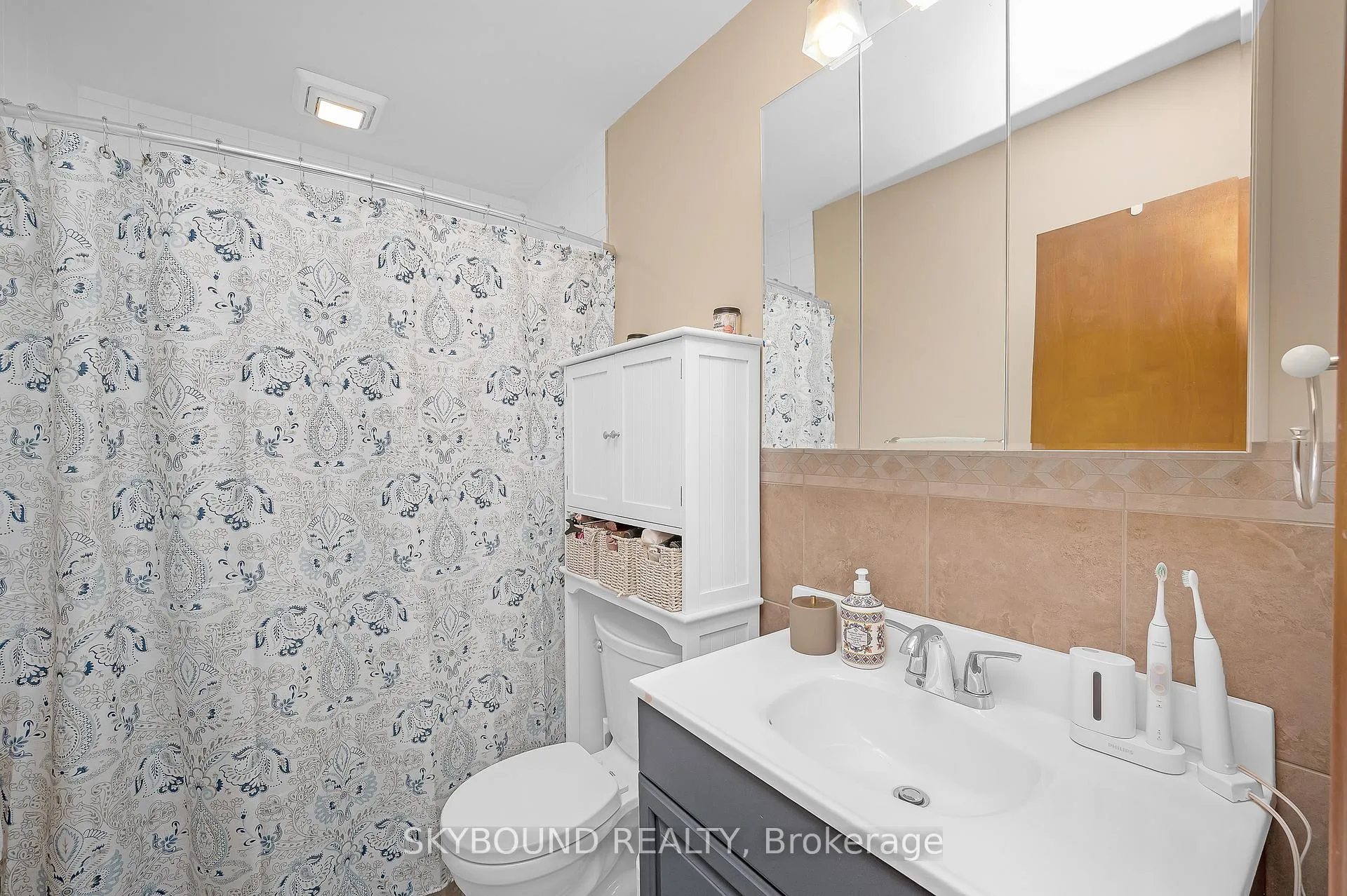Photo 14 of 103 McElroy Road E, Hamilton, Balfour — HOMEH