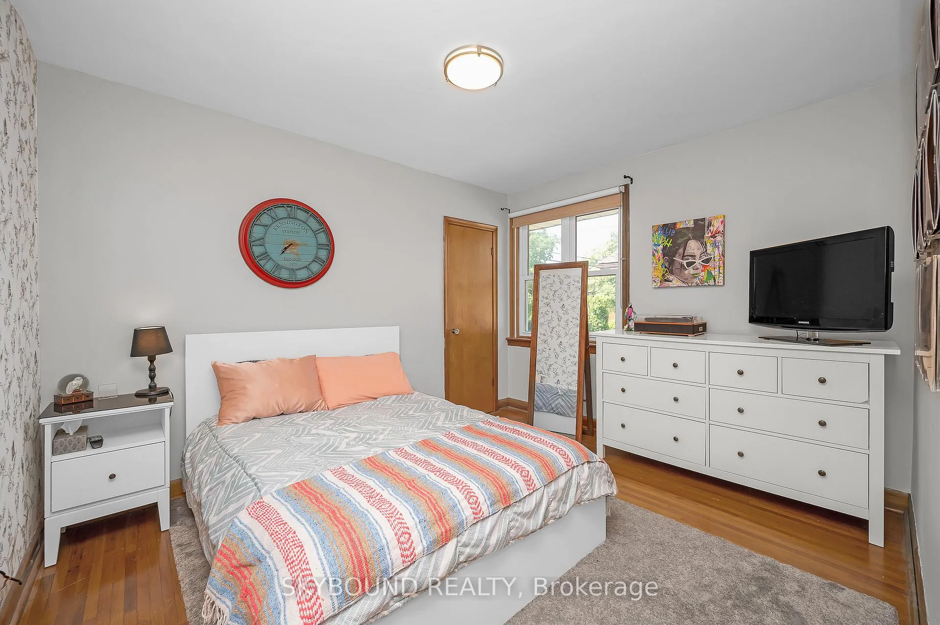 Photo 15 of 103 McElroy Road E, Hamilton, Balfour — HOMEH