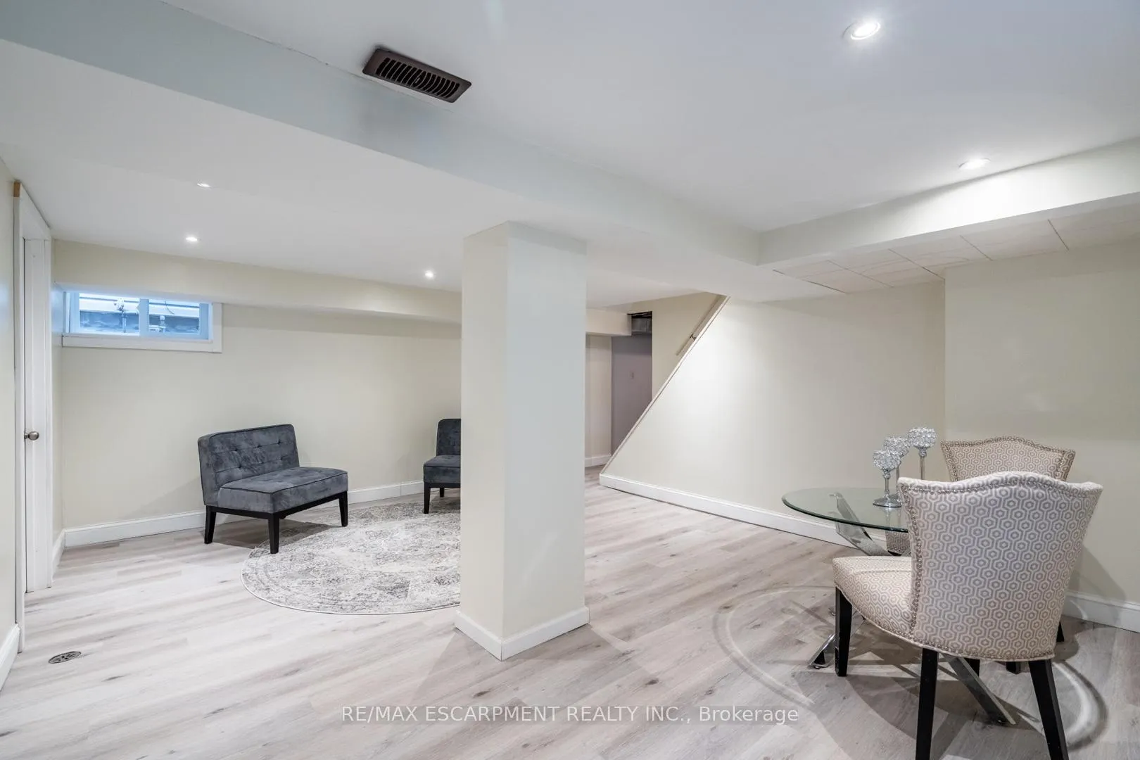 Photo 36 of 149 Weir Street N, Hamilton, Homeside — HOMEH