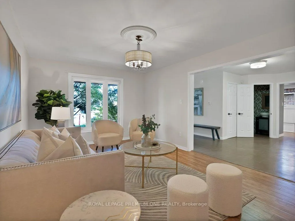 Photo 5 of 417 Kingsview Drive, Caledon, Bolton North — HOMEH