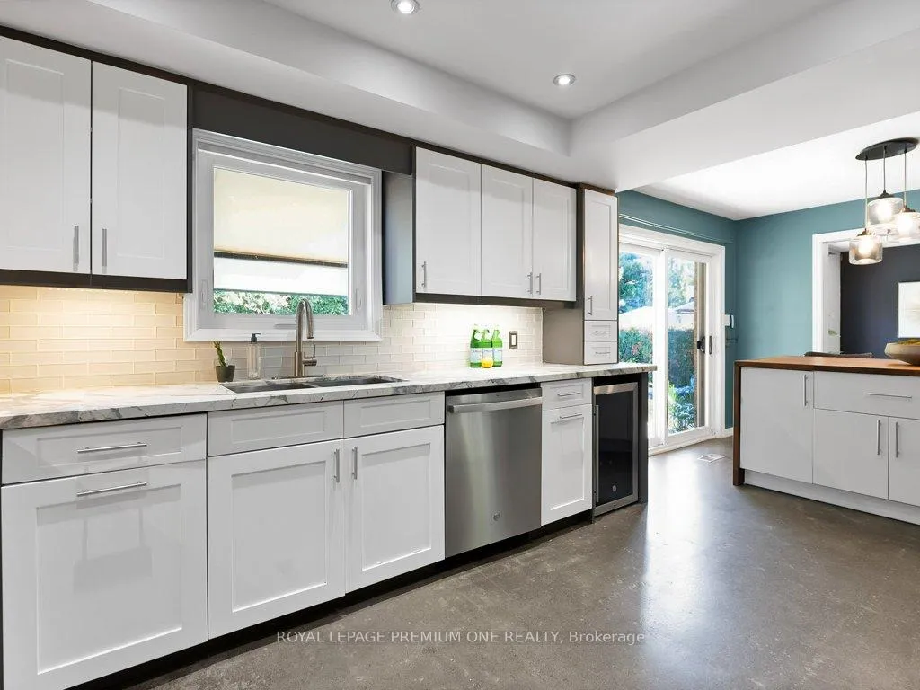 Photo 7 of 417 Kingsview Drive, Caledon, Bolton North — HOMEH