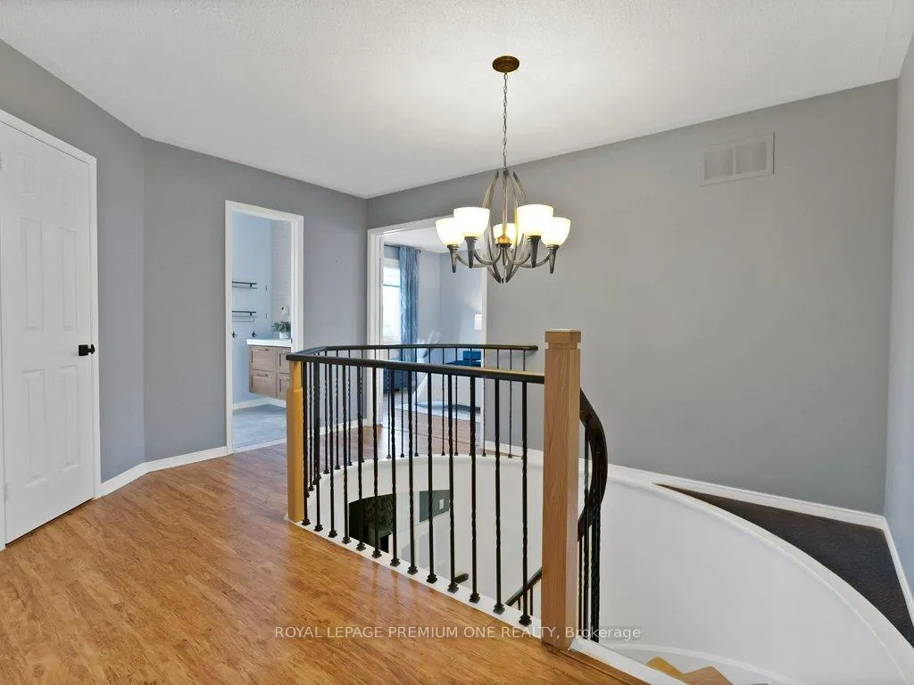 Photo 14 of 417 Kingsview Drive, Caledon, Bolton North — HOMEH