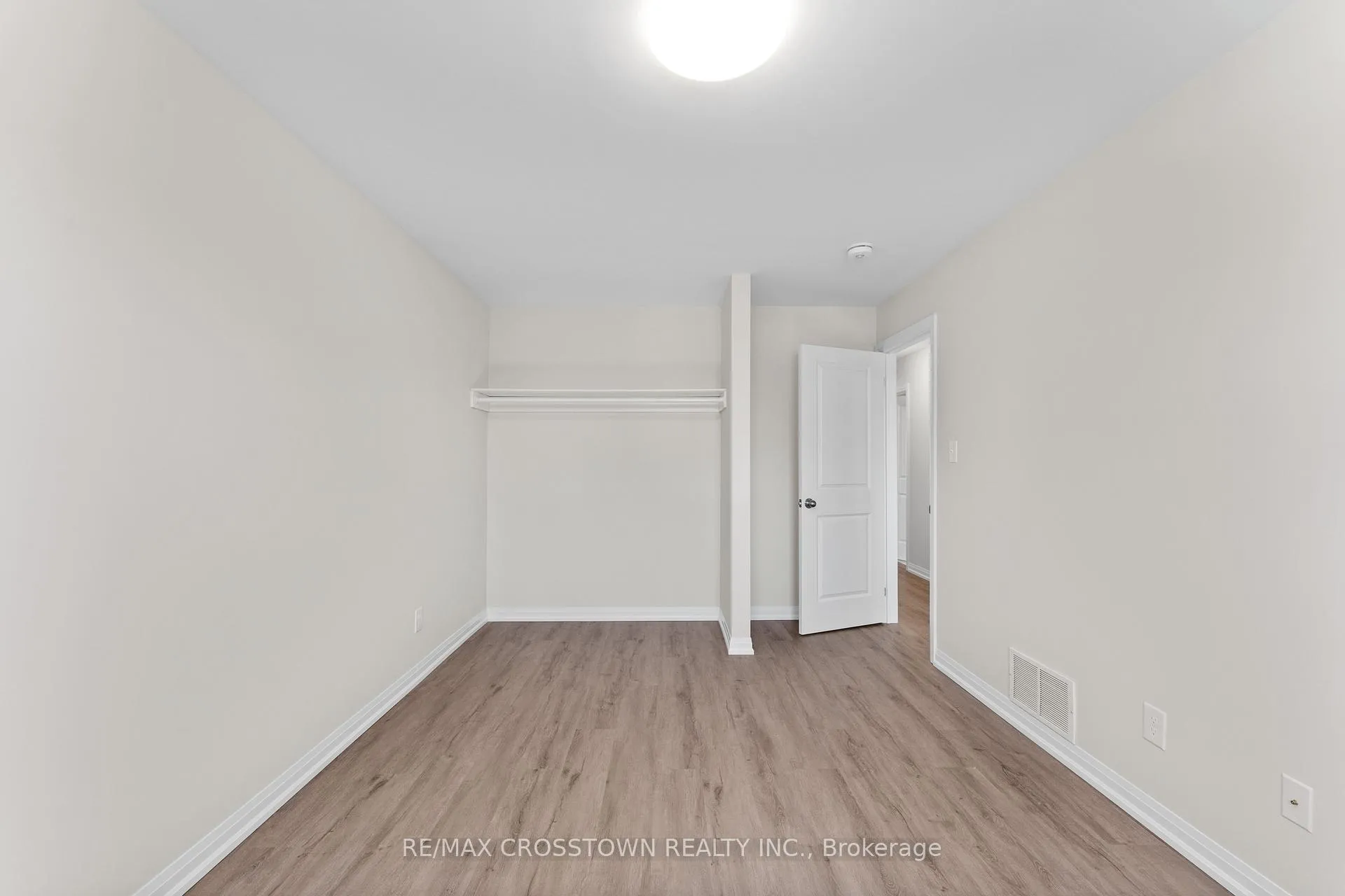 Photo 15 of 43 Charlbrook Avenue, Barrie, Cundles East — HOMEH