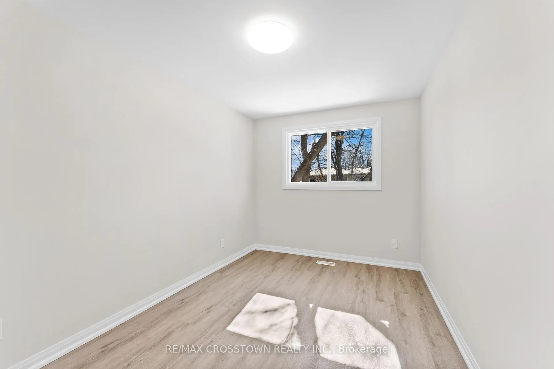 Photo 16 of 43 Charlbrook Avenue, Barrie, Cundles East — HOMEH