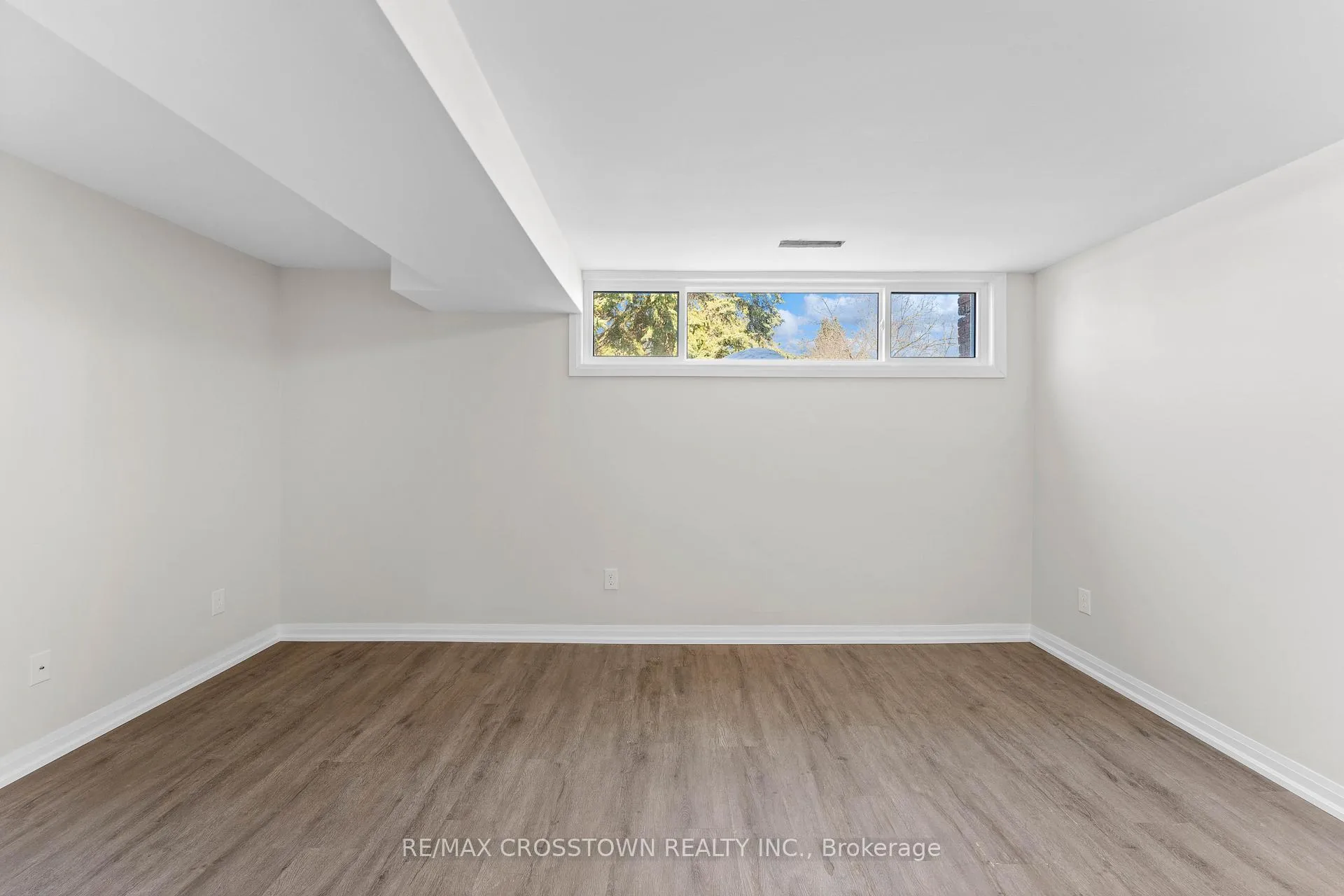 Photo 22 of 43 Charlbrook Avenue, Barrie, Cundles East — HOMEH