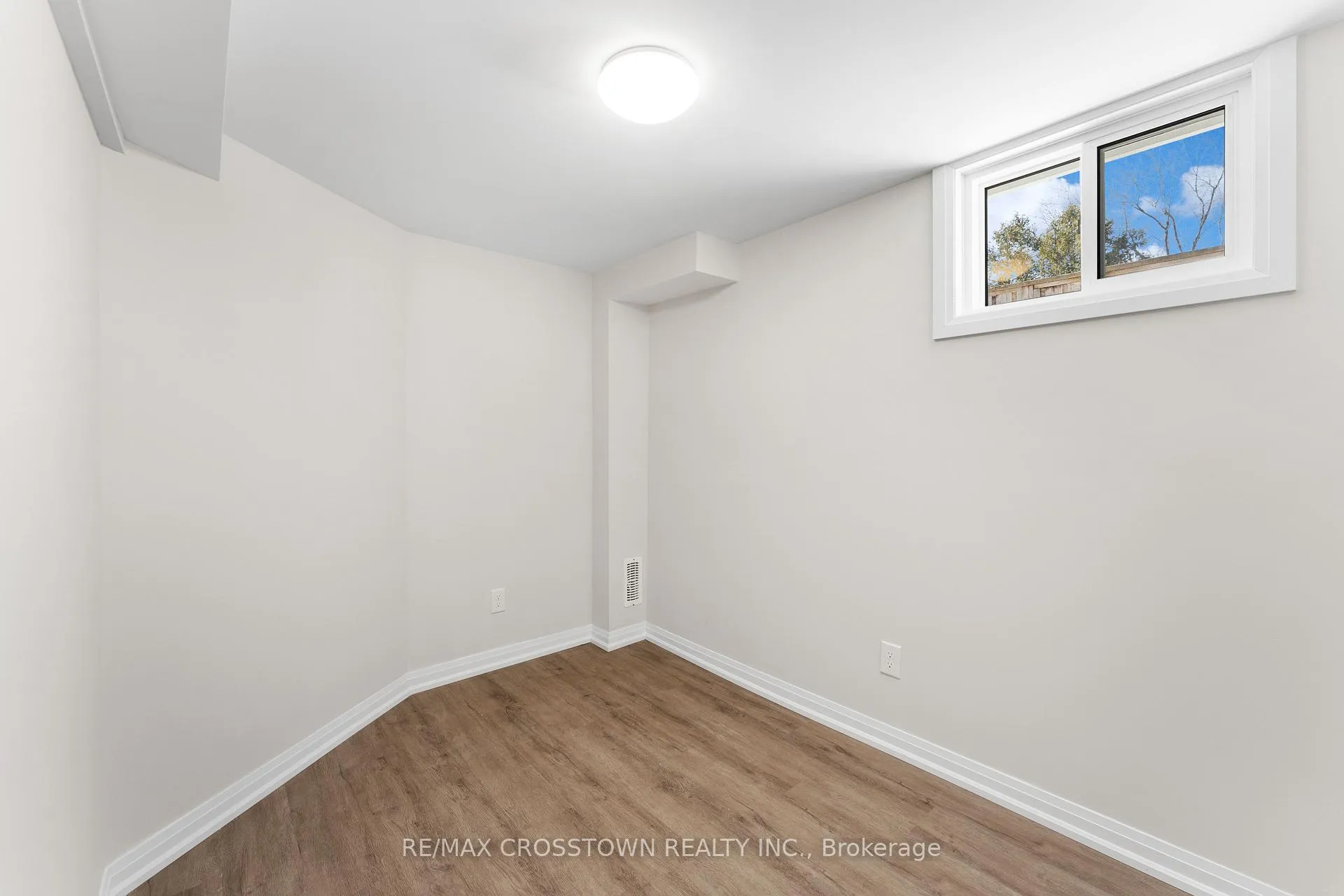 Photo 27 of 43 Charlbrook Avenue, Barrie, Cundles East — HOMEH