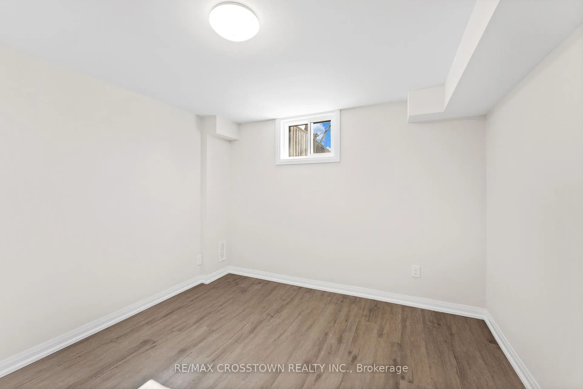 Photo 32 of 43 Charlbrook Avenue, Barrie, Cundles East — HOMEH