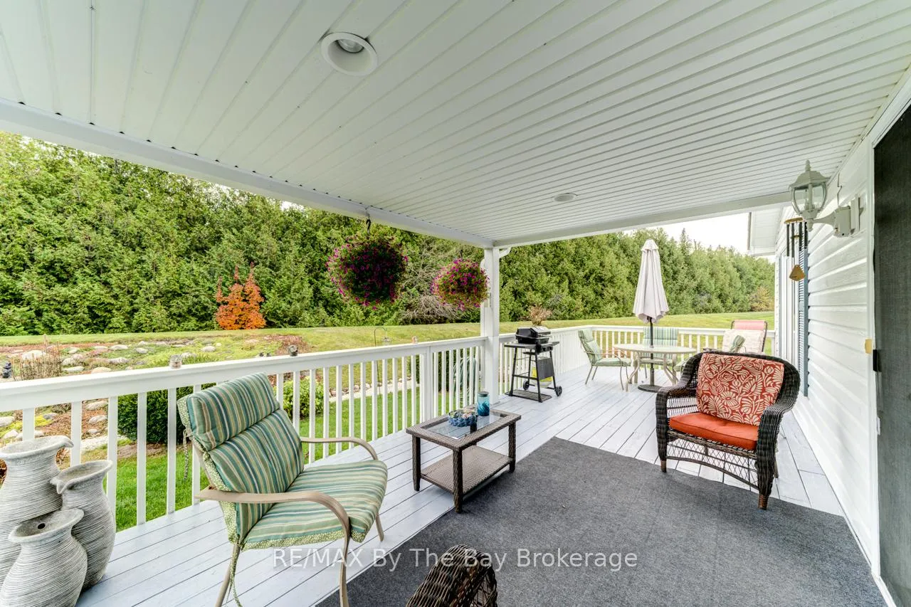 Photo 3 of 45 Pennsylvania Avenue, Wasaga Beach — HOMEH