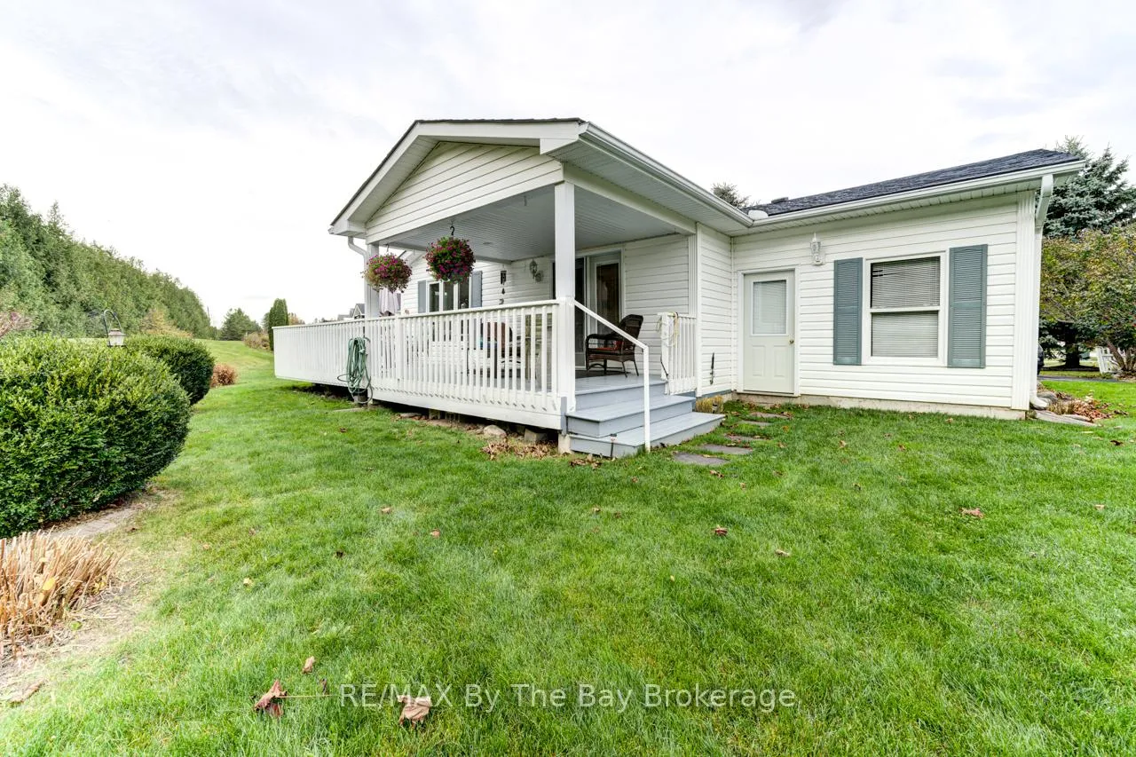 Photo 4 of 45 Pennsylvania Avenue, Wasaga Beach — HOMEH