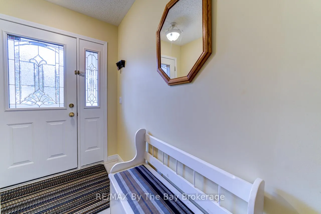 Photo 10 of 45 Pennsylvania Avenue, Wasaga Beach — HOMEH