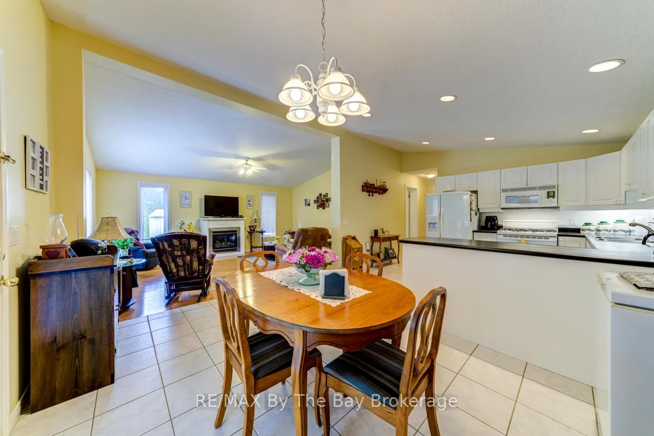 Photo 22 of 45 Pennsylvania Avenue, Wasaga Beach — HOMEH