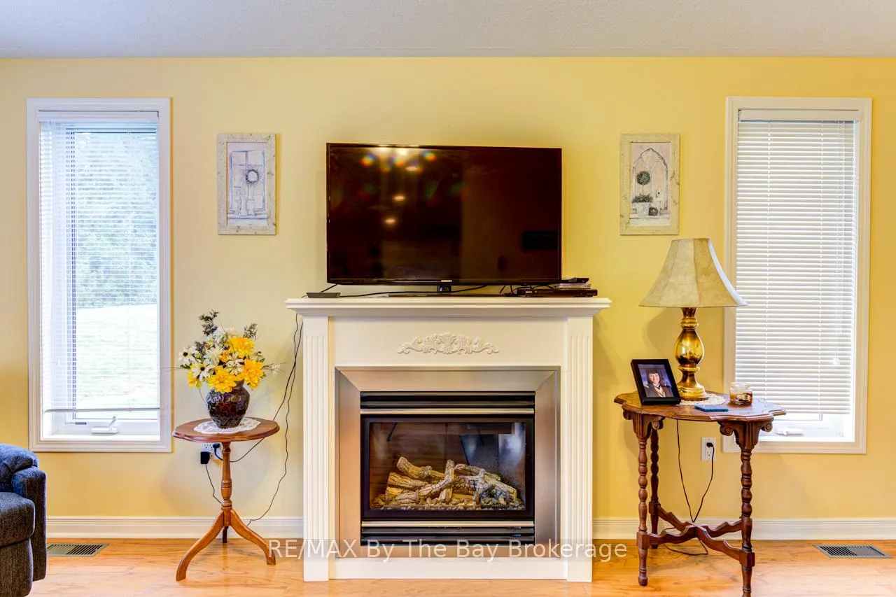 Photo 26 of 45 Pennsylvania Avenue, Wasaga Beach — HOMEH