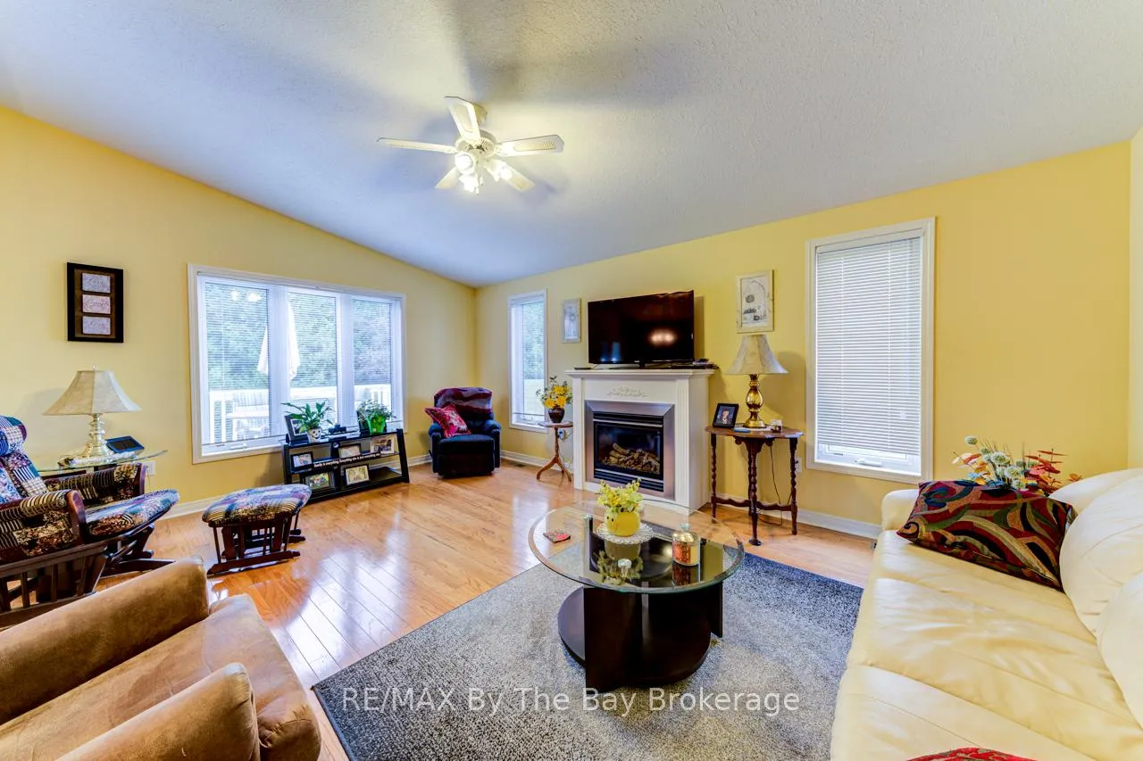 Photo 27 of 45 Pennsylvania Avenue, Wasaga Beach — HOMEH
