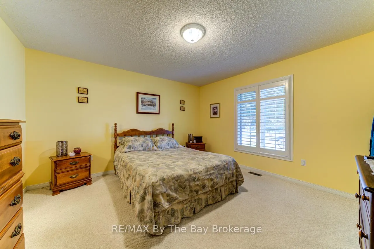 Photo 31 of 45 Pennsylvania Avenue, Wasaga Beach — HOMEH