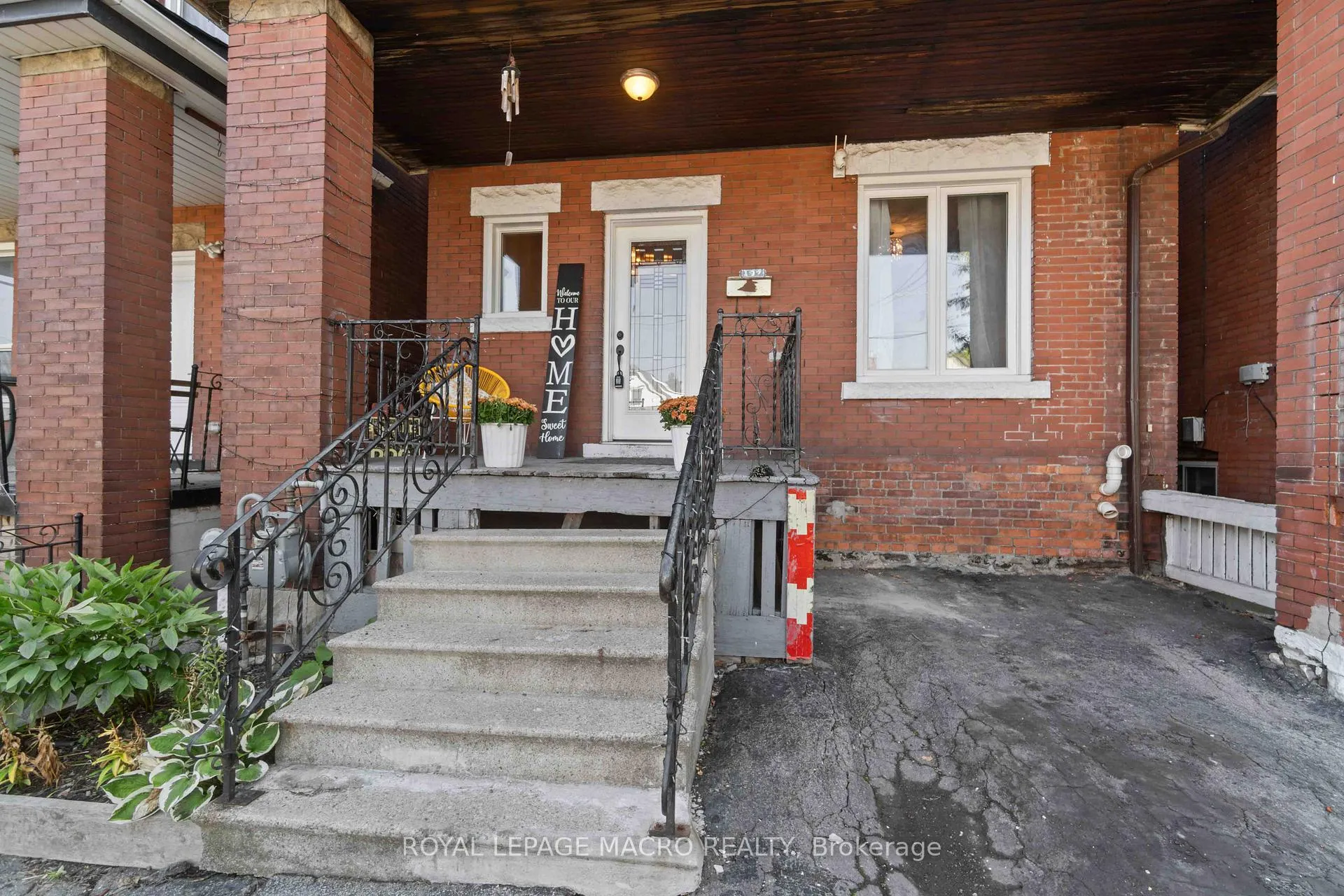 Photo 4 of 197 Wentworth Street S, Hamilton, Stinson — HOMEH