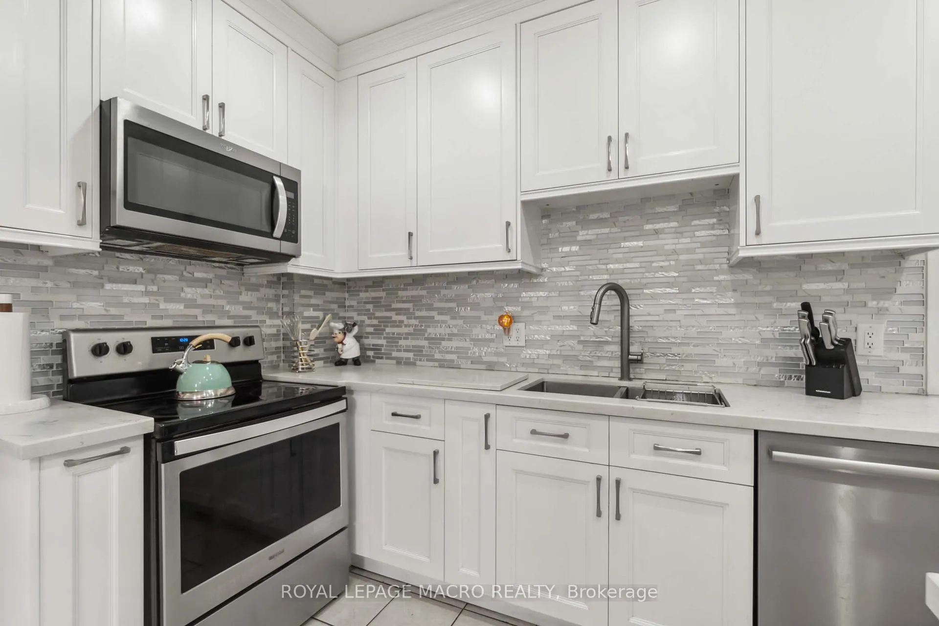Photo 20 of 197 Wentworth Street S, Hamilton, Stinson — HOMEH