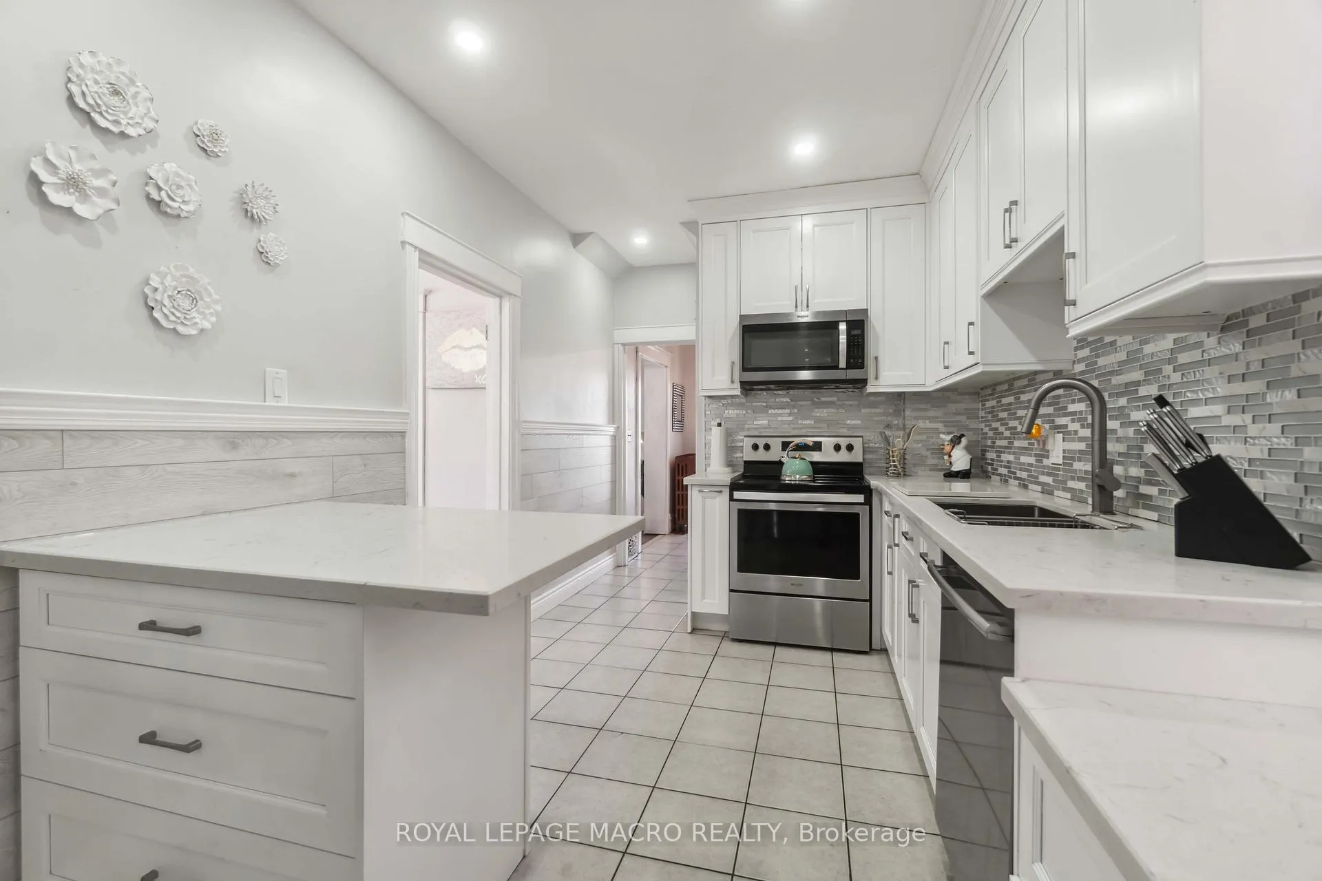 Photo 23 of 197 Wentworth Street S, Hamilton, Stinson — HOMEH