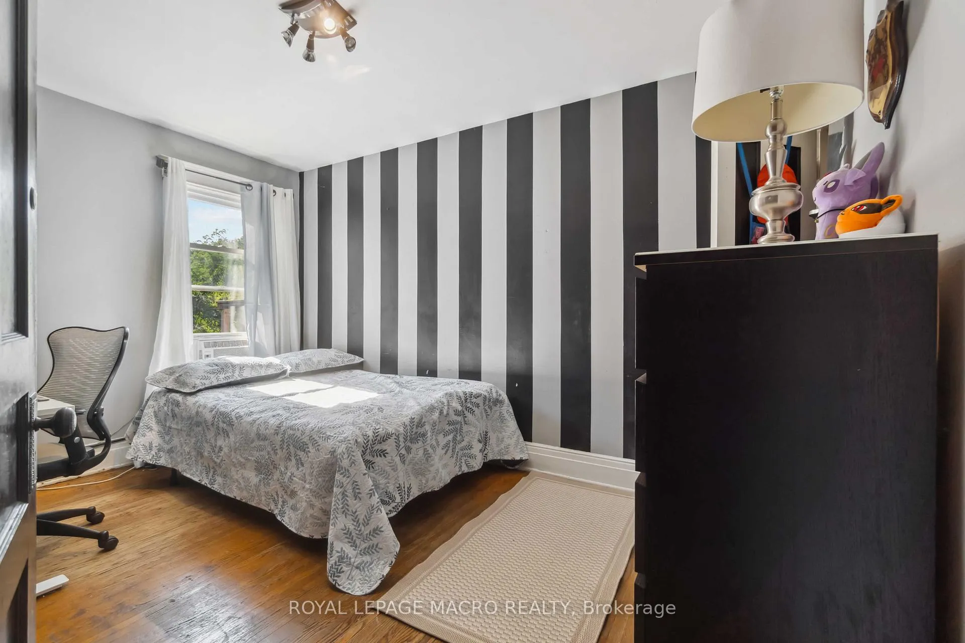 Photo 27 of 197 Wentworth Street S, Hamilton, Stinson — HOMEH