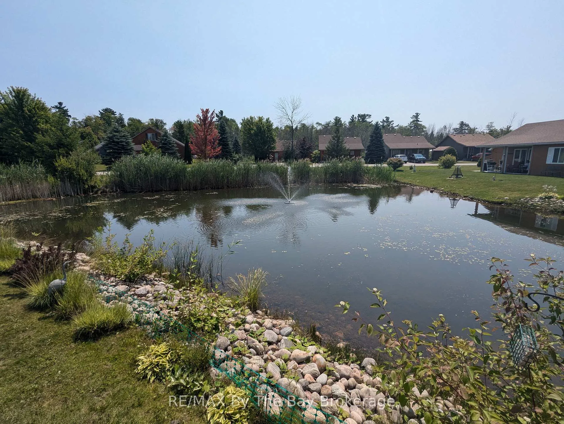 Photo 9 of 6 Huron Circle, Wasaga Beach — HOMEH