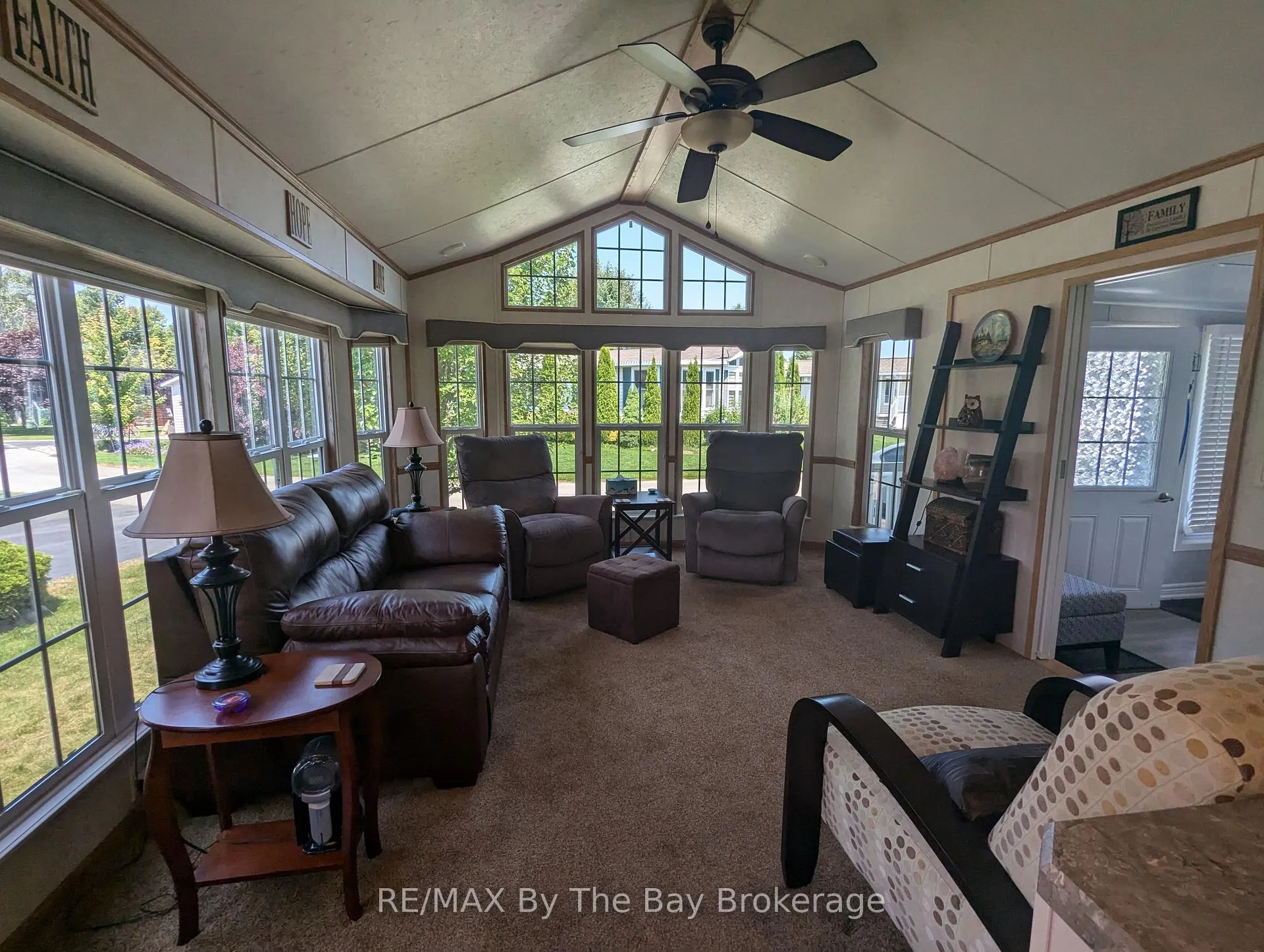 Photo 15 of 6 Huron Circle, Wasaga Beach — HOMEH