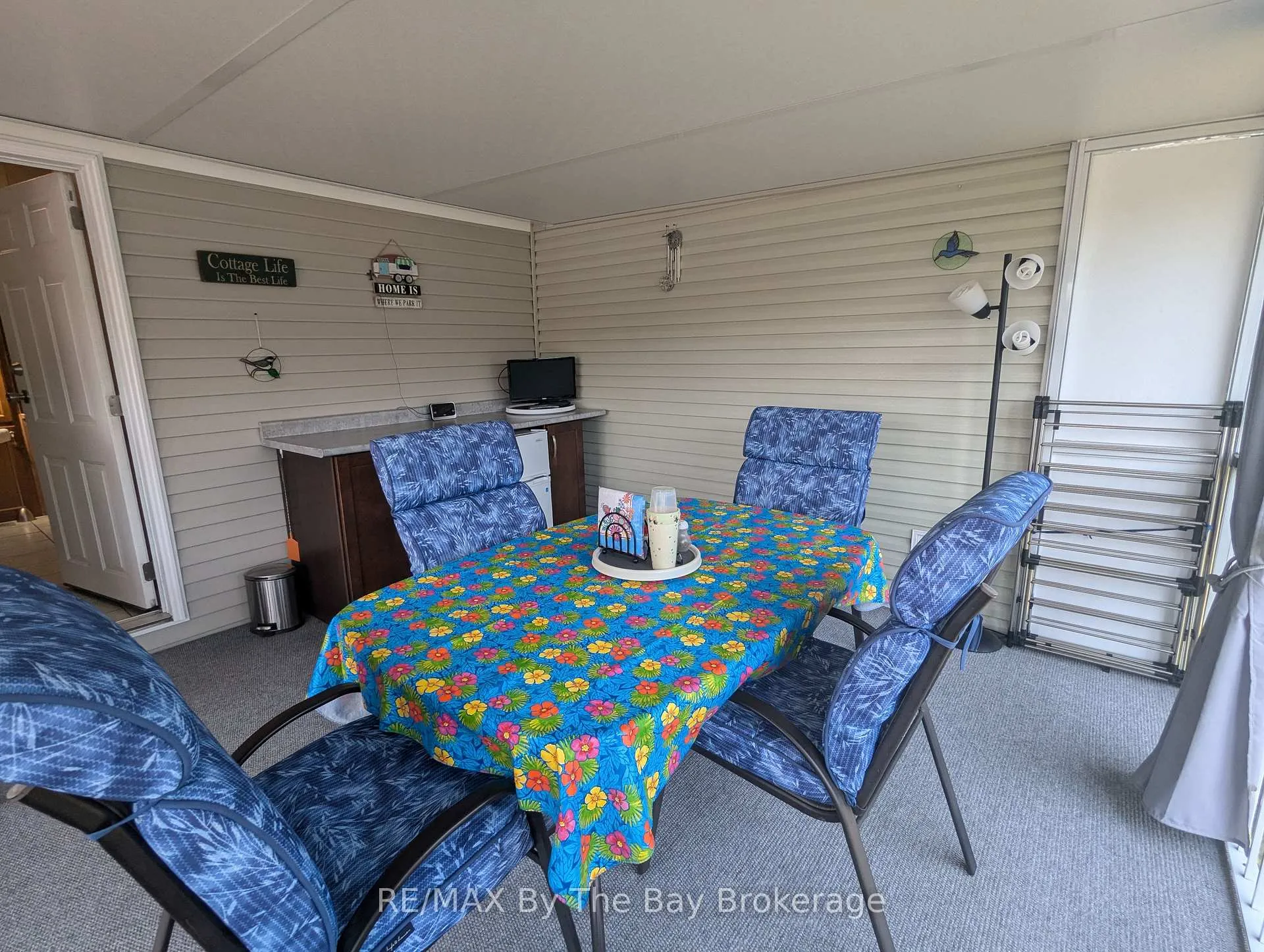 Photo 28 of 6 Huron Circle, Wasaga Beach — HOMEH