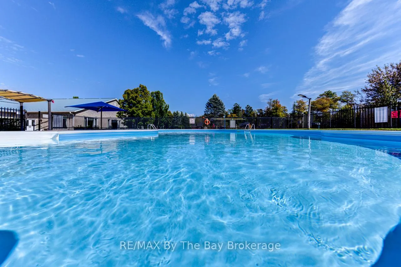 Photo 40 of 6 Huron Circle, Wasaga Beach — HOMEH