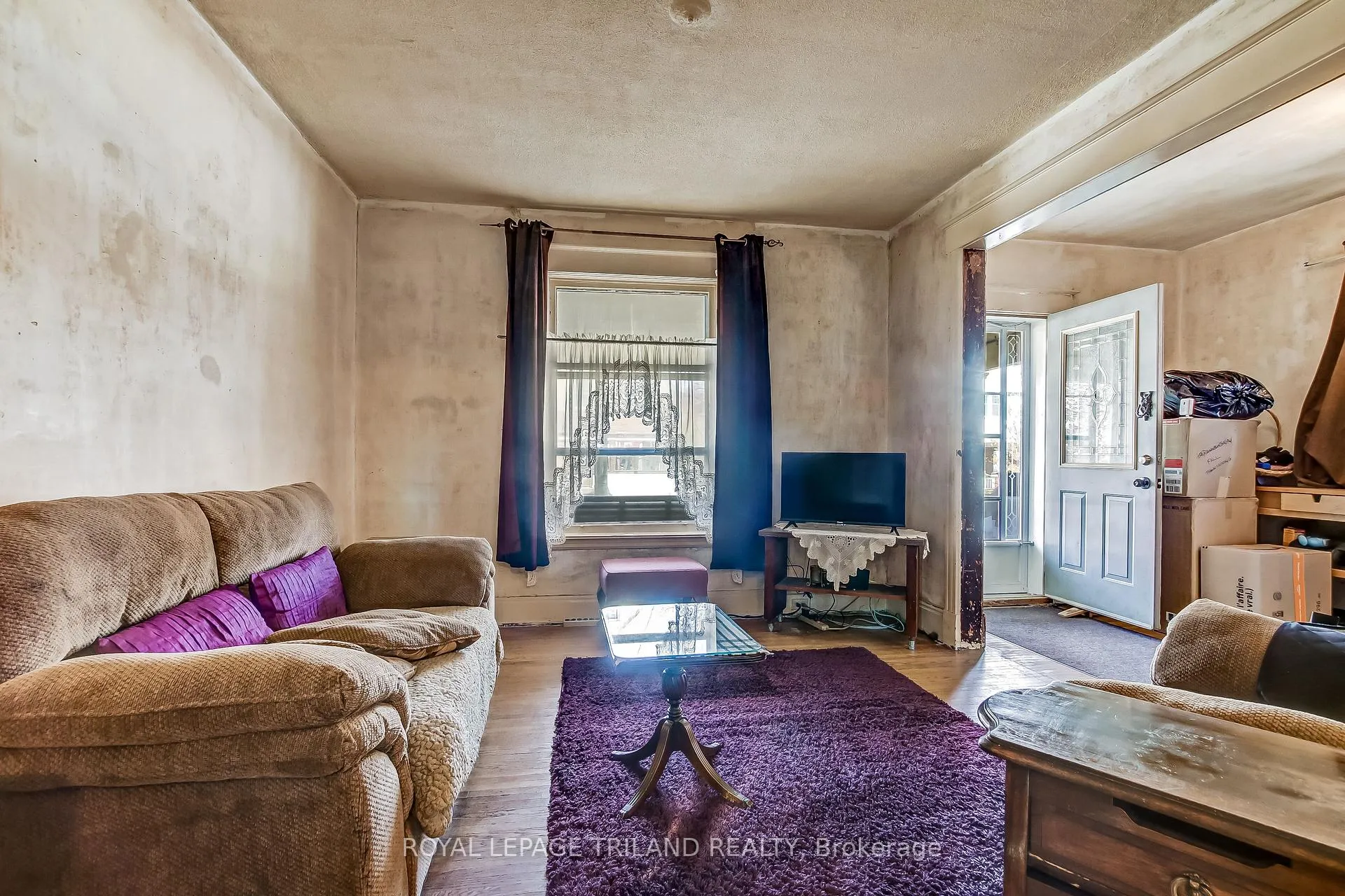 Photo 4 of 51 Maple Street, St. Thomas — HOMEH
