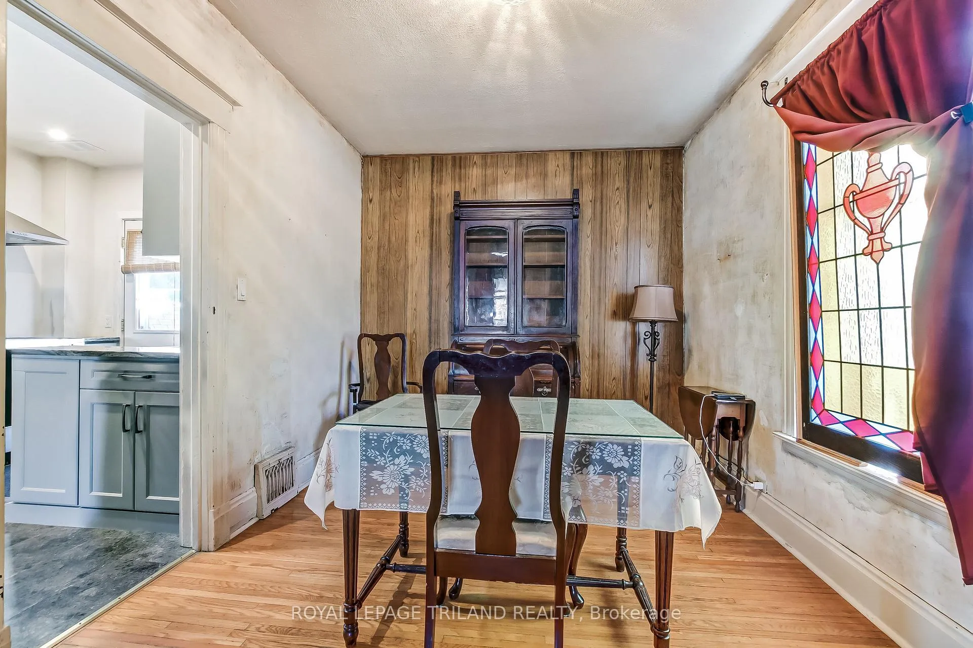 Photo 5 of 51 Maple Street, St. Thomas — HOMEH