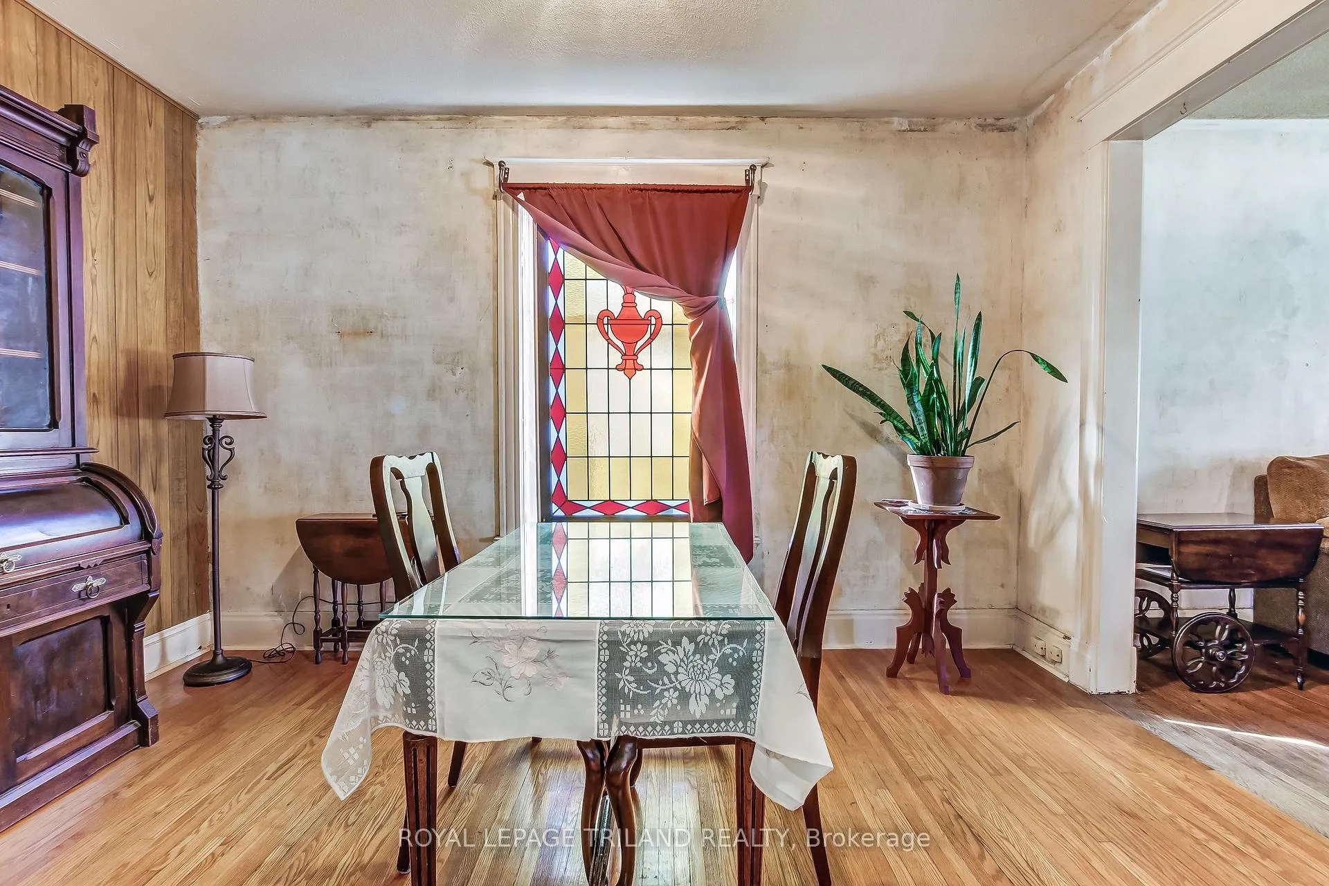 Photo 6 of 51 Maple Street, St. Thomas — HOMEH