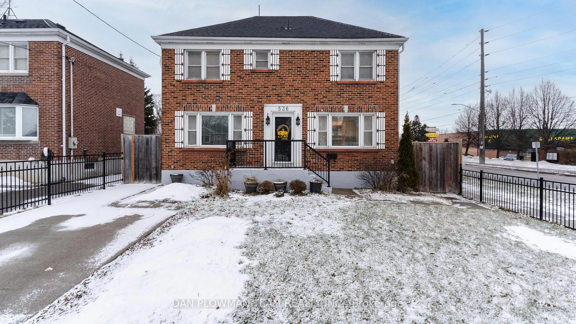 Front of 536 King Street E