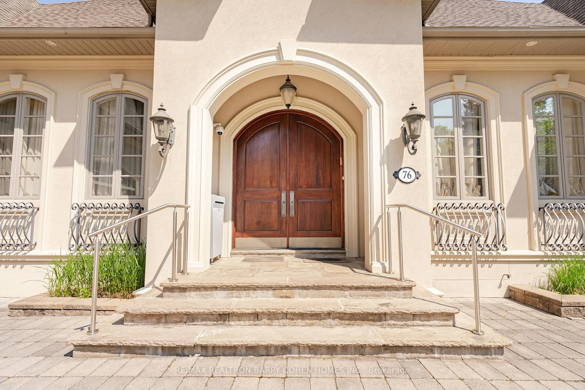 Photo 3 of 76 Thornridge Drive, Vaughan, Crestwood-Springfarm-Yorkhill — HOMEH