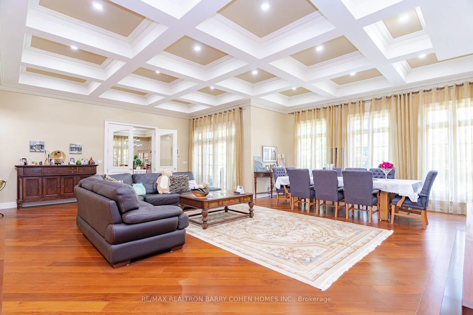 Photo 5 of 76 Thornridge Drive, Vaughan, Crestwood-Springfarm-Yorkhill — HOMEH
