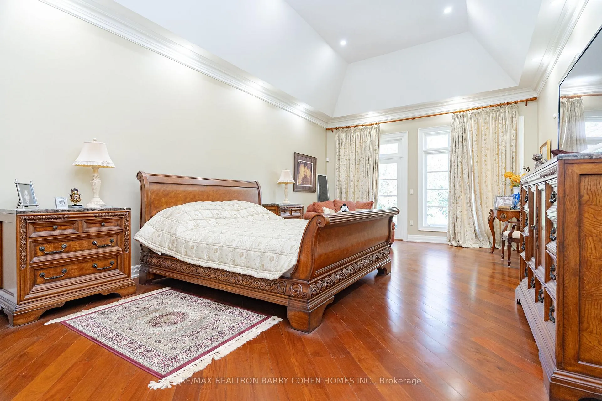 Photo 10 of 76 Thornridge Drive, Vaughan, Crestwood-Springfarm-Yorkhill — HOMEH