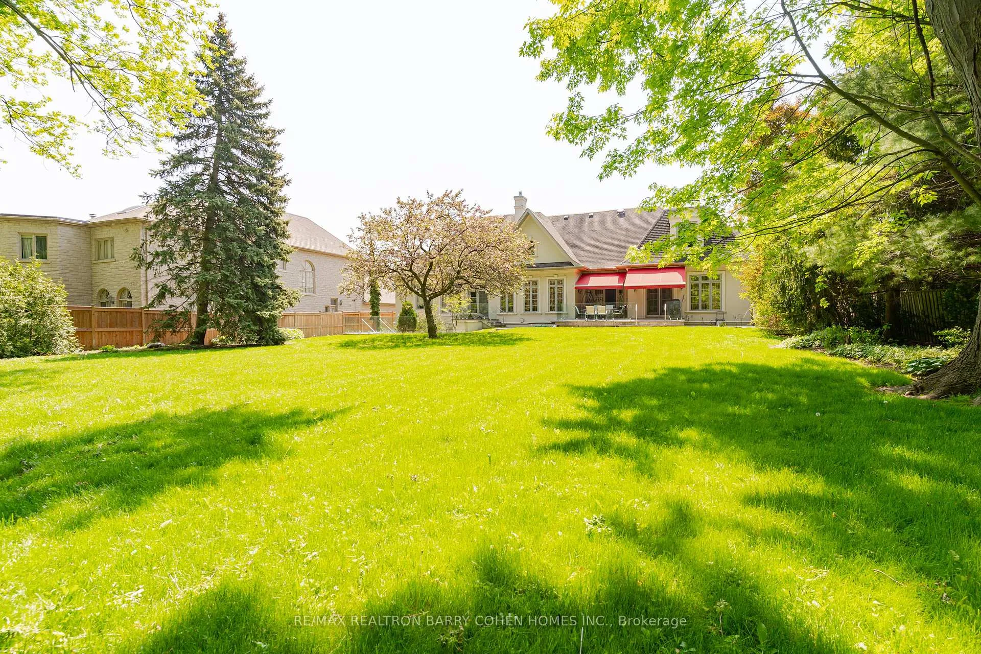Photo 30 of 76 Thornridge Drive, Vaughan, Crestwood-Springfarm-Yorkhill — HOMEH