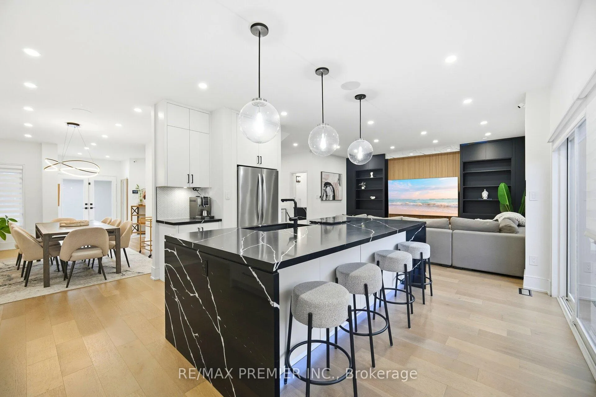 Photo 8 of 80 Sgotto Boulevard, Vaughan, Sonoma Heights — HOMEH