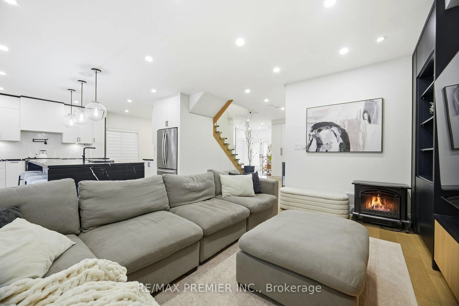 Photo 12 of 80 Sgotto Boulevard, Vaughan, Sonoma Heights — HOMEH
