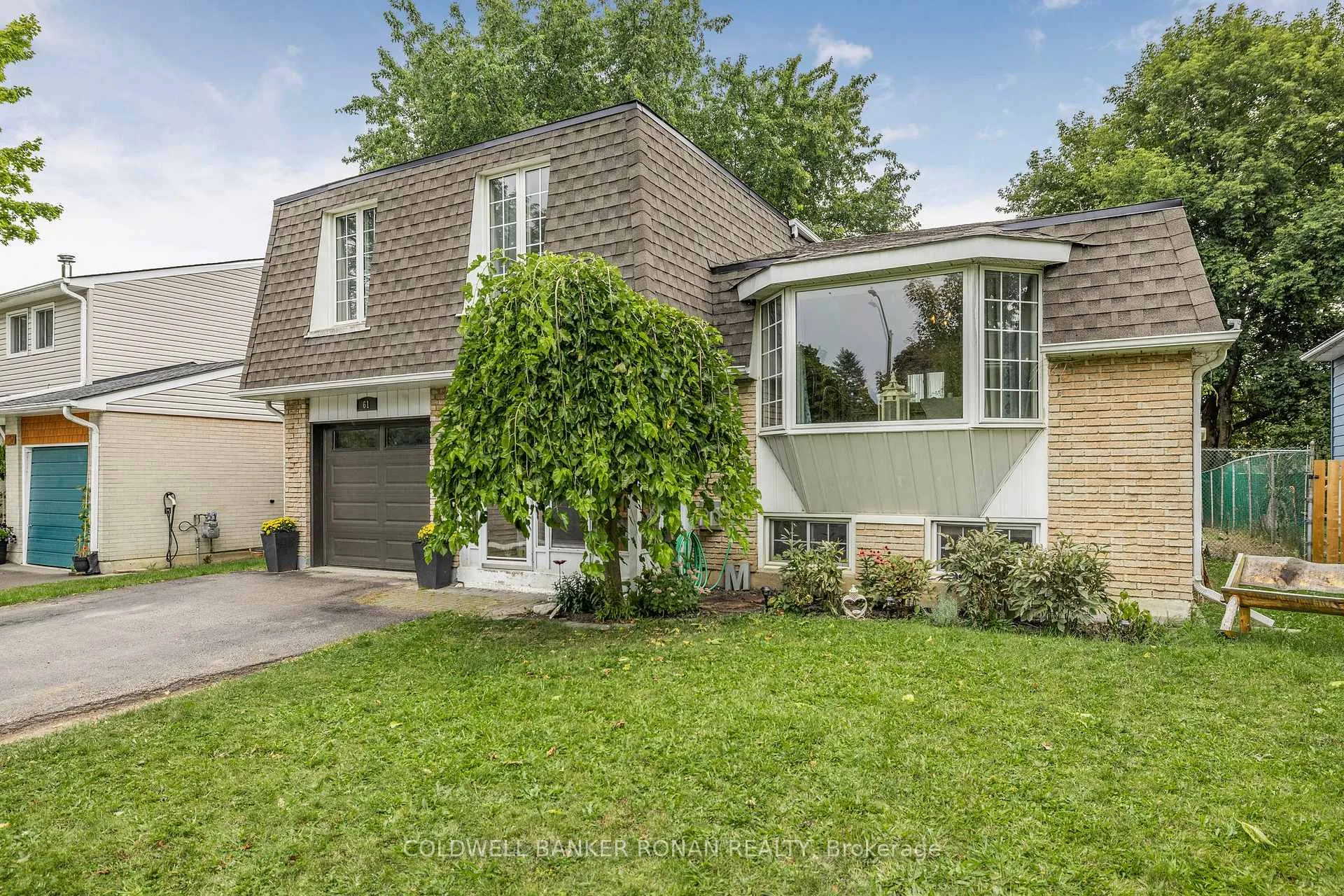 Photo 2 of 61 The Boulevard, New Tecumseth, Tottenham — HOMEH
