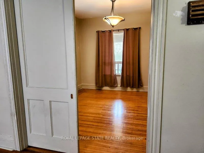 Photo 6 of 25 Gladstone Avenue, Hamilton, St. Clair — HOMEH
