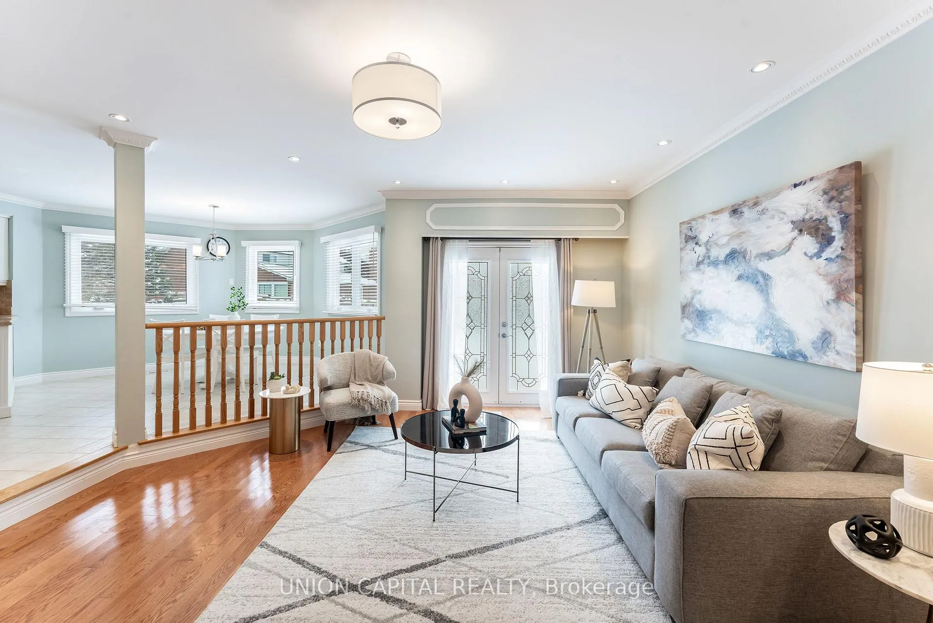 Photo 5 of 21 Bauer Crescent, Markham, Unionville — HOMEH