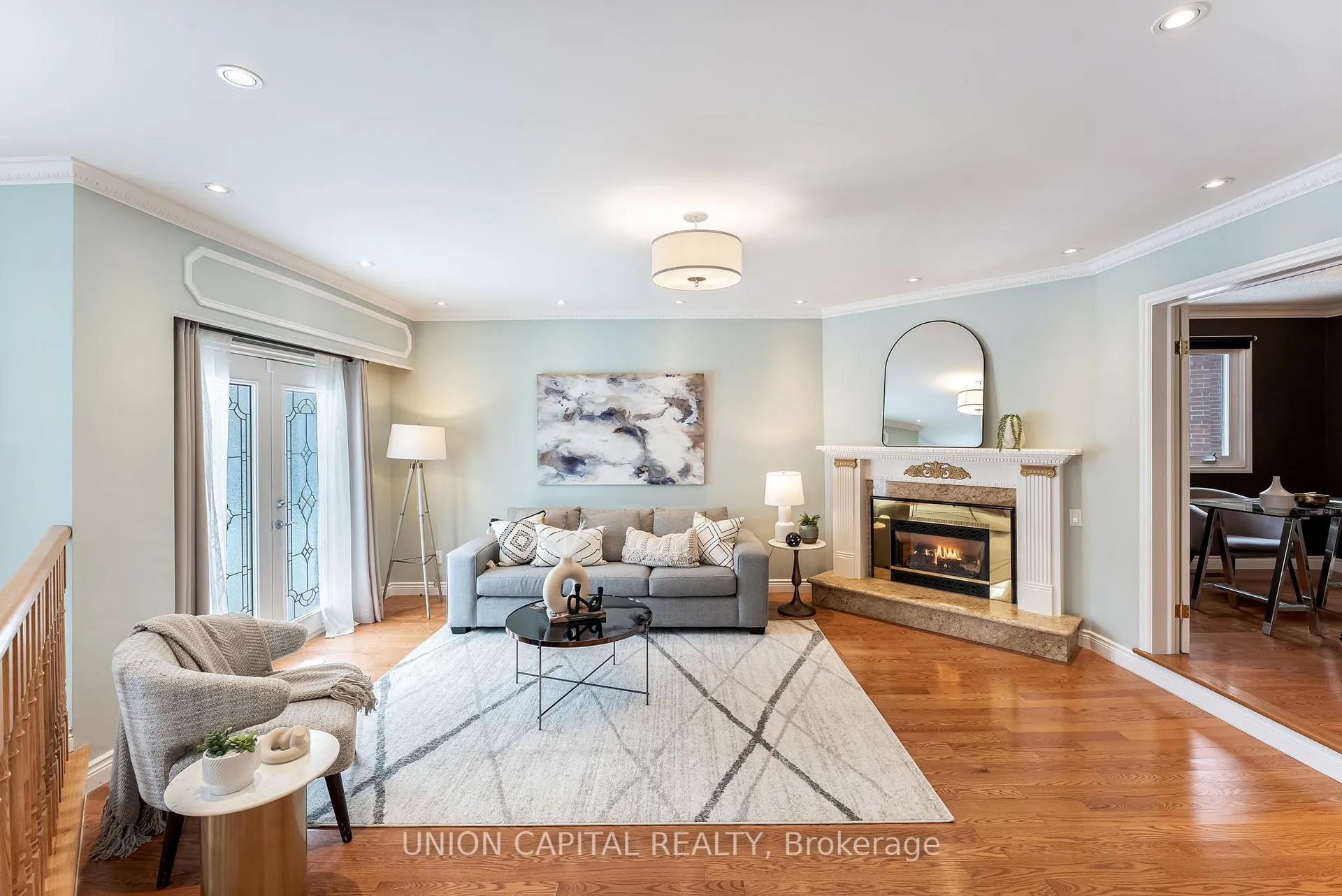 Photo 6 of 21 Bauer Crescent, Markham, Unionville — HOMEH