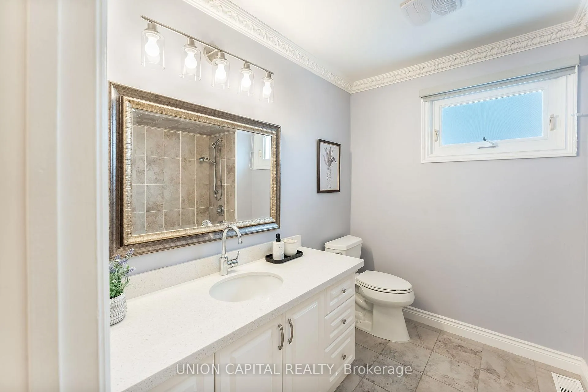 Photo 14 of 21 Bauer Crescent, Markham, Unionville — HOMEH