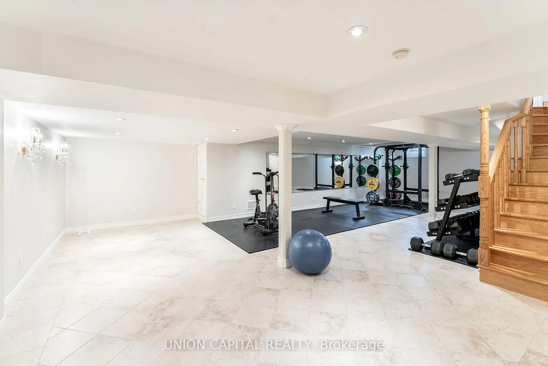 Photo 20 of 21 Bauer Crescent, Markham, Unionville — HOMEH