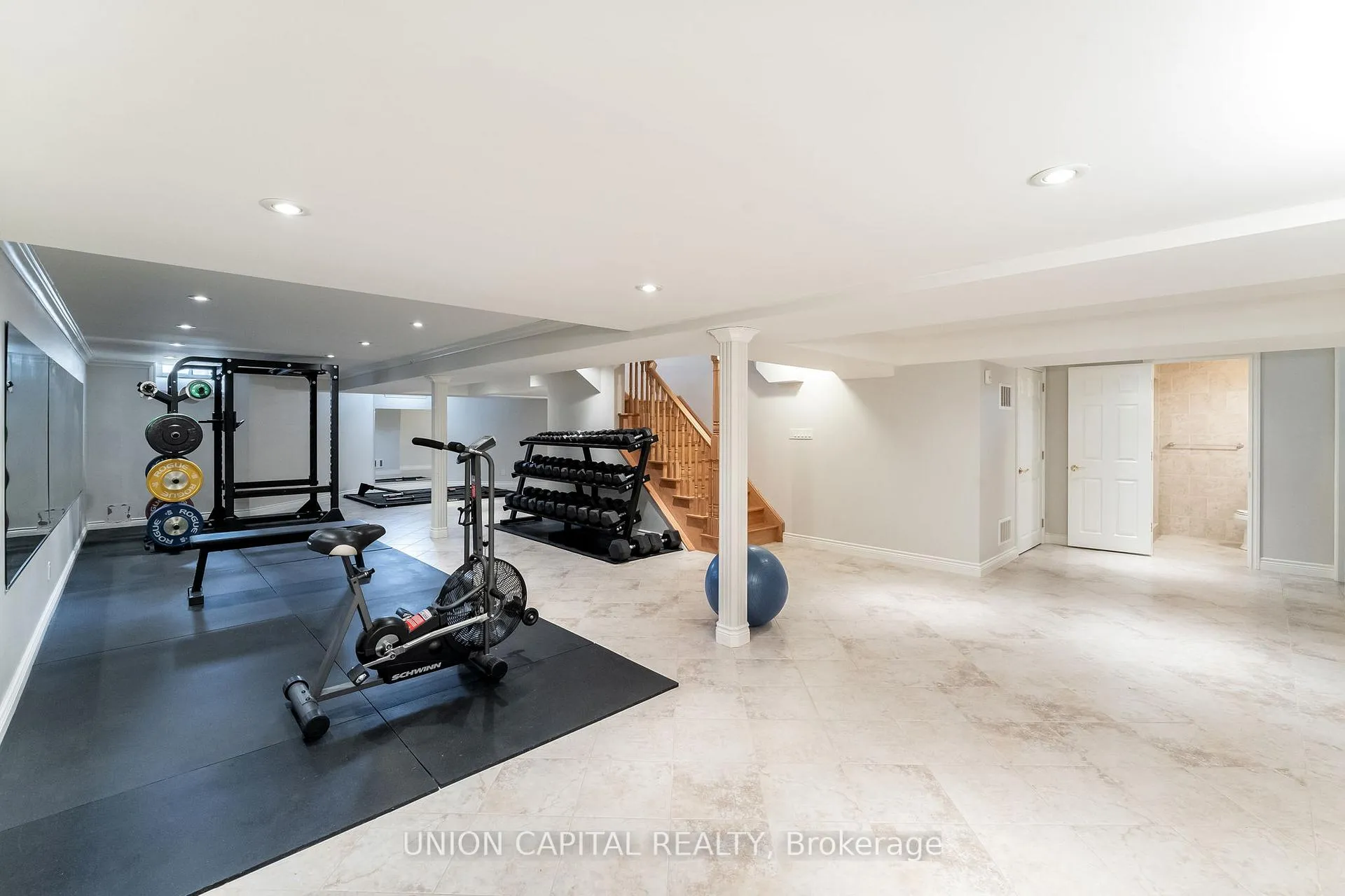 Photo 22 of 21 Bauer Crescent, Markham, Unionville — HOMEH