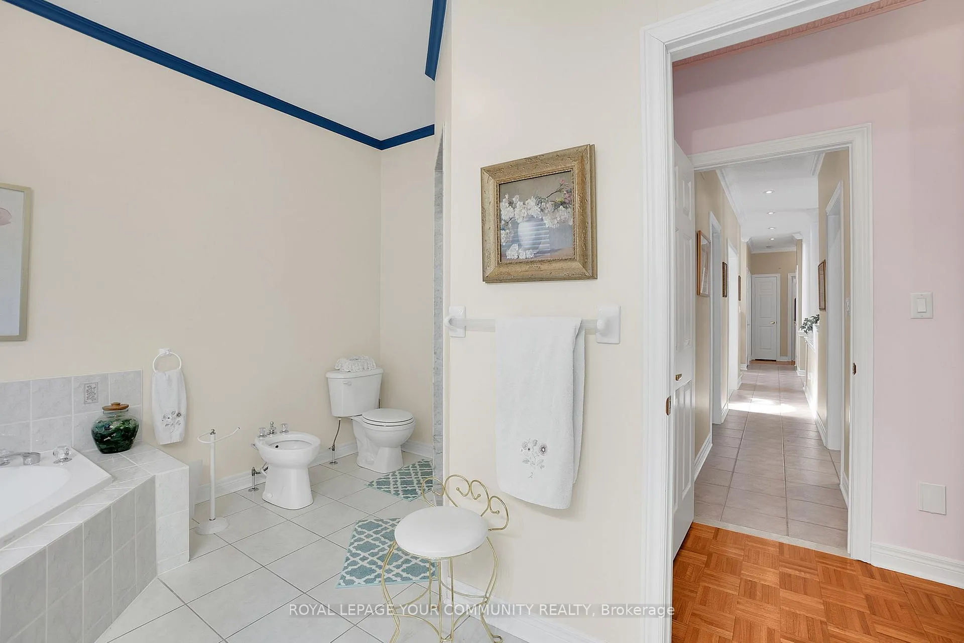 Photo 13 of 176 Laurentian Boulevard, Vaughan, Rural Vaughan — HOMEH