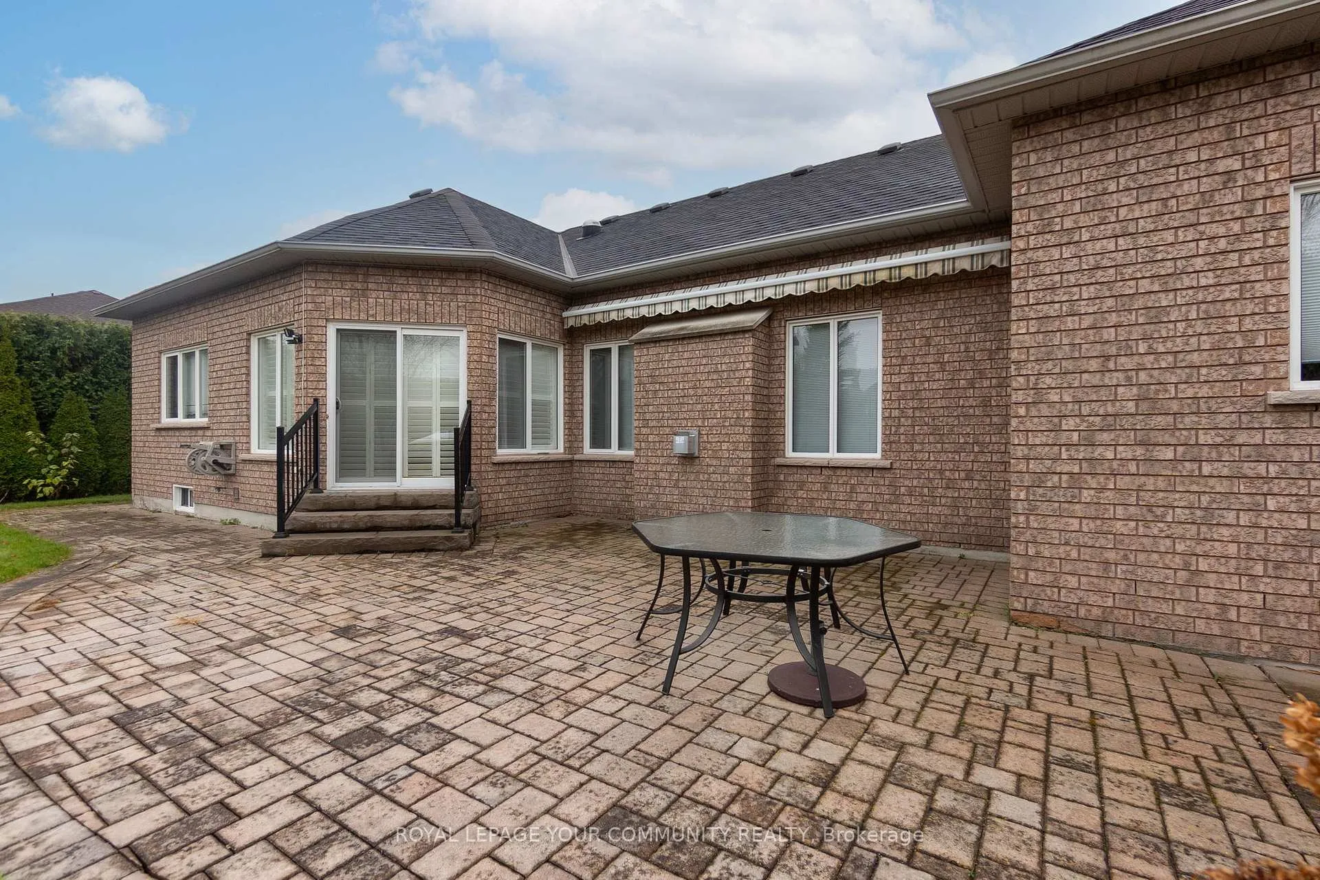 Photo 24 of 176 Laurentian Boulevard, Vaughan, Rural Vaughan — HOMEH