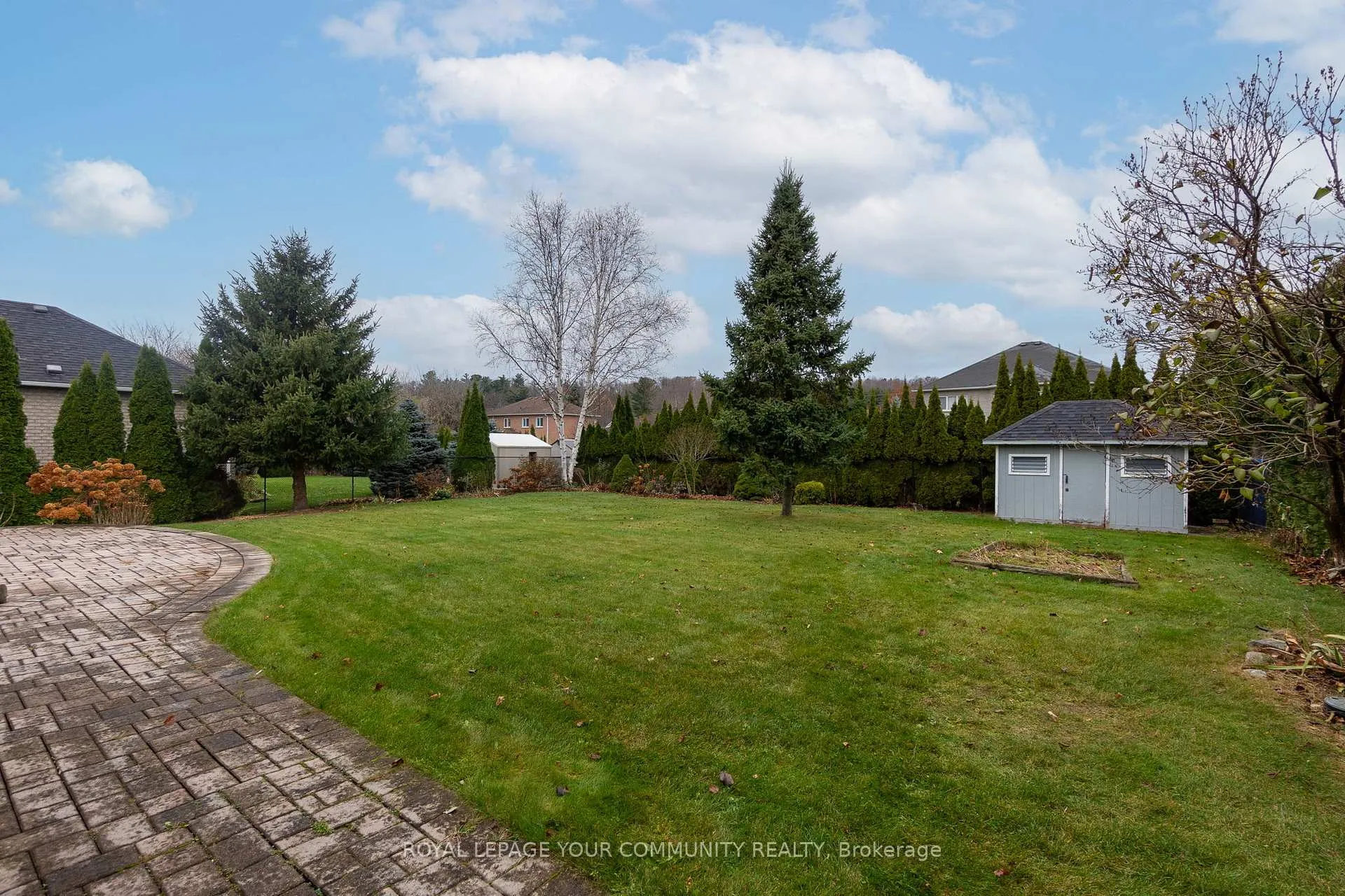 Photo 27 of 176 Laurentian Boulevard, Vaughan, Rural Vaughan — HOMEH