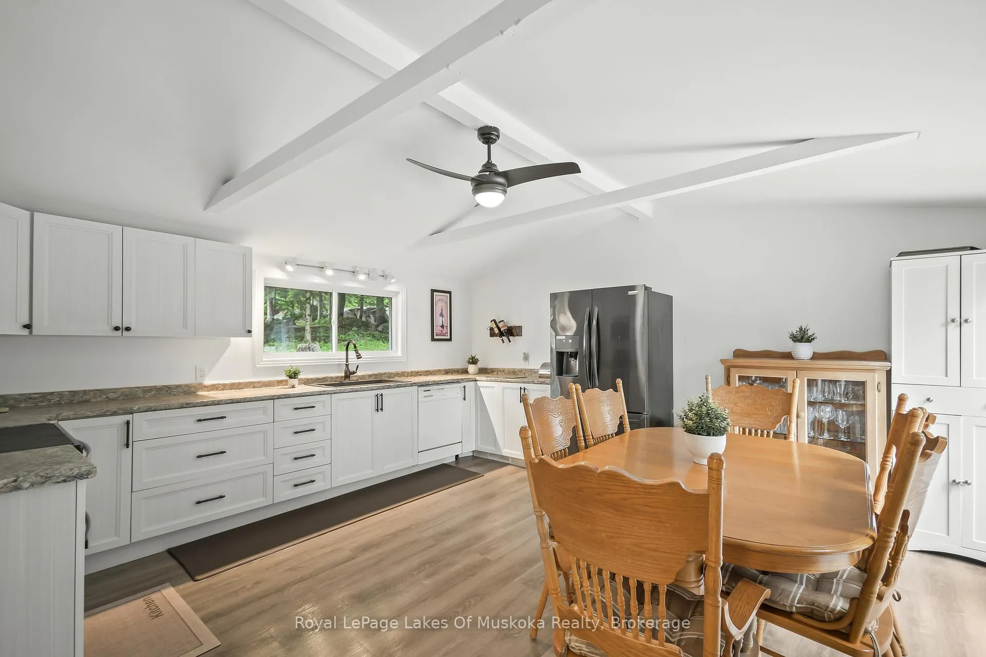 Photo 18 of 1019 Lakeshore Drive N, Bracebridge, Oakley — HOMEH